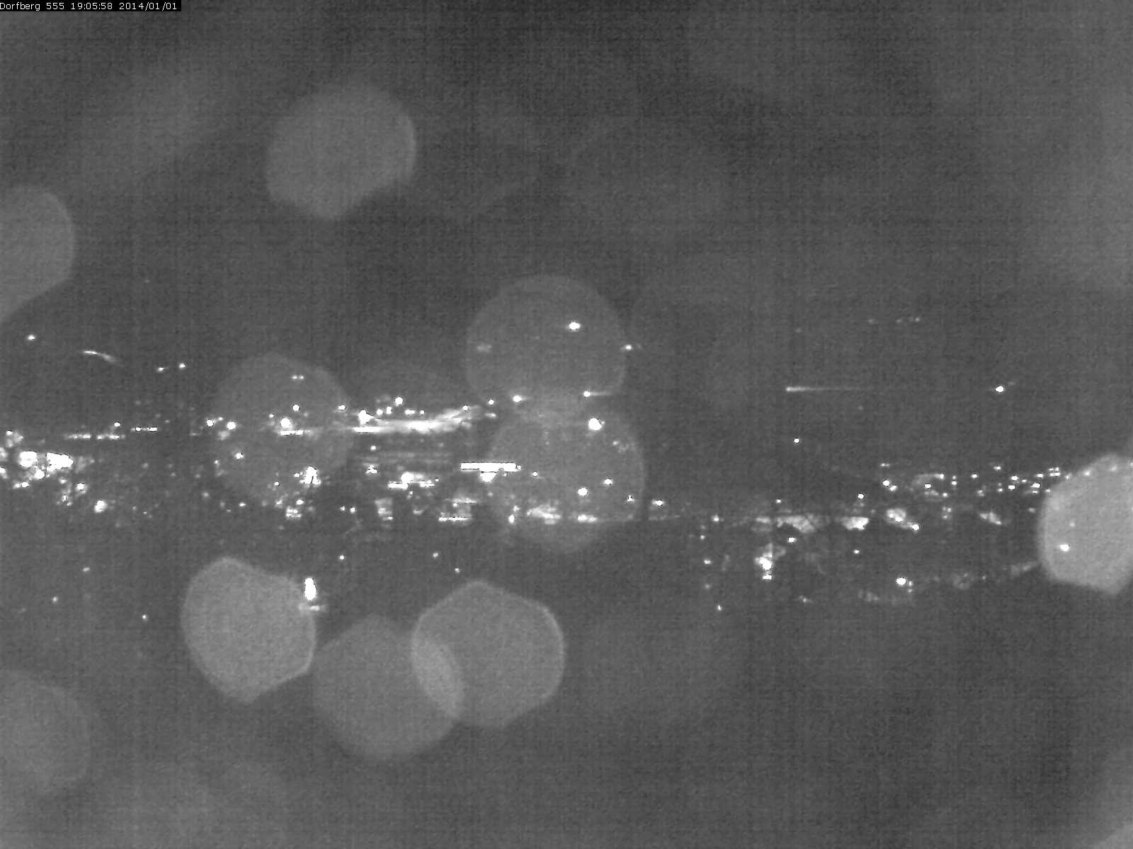 Webcam-Bild: Aussicht vom Dorfberg in Langnau 20140101-190600