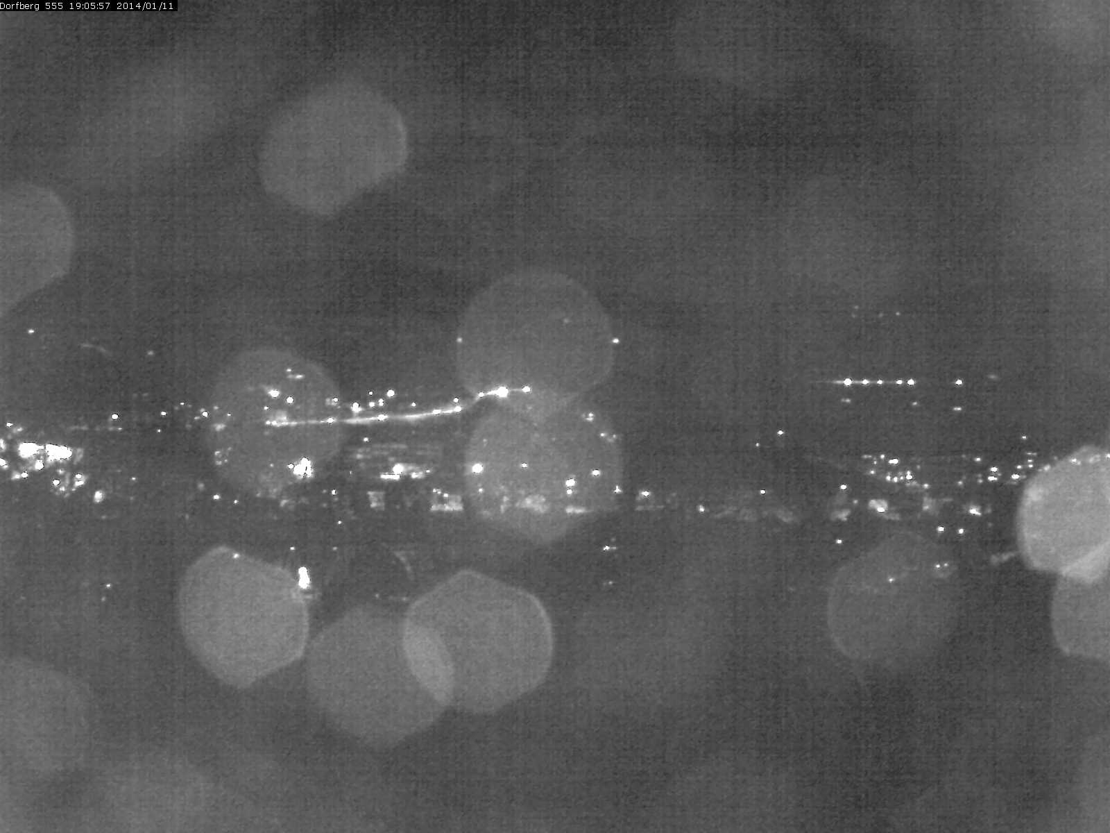 Webcam-Bild: Aussicht vom Dorfberg in Langnau 20140111-190600