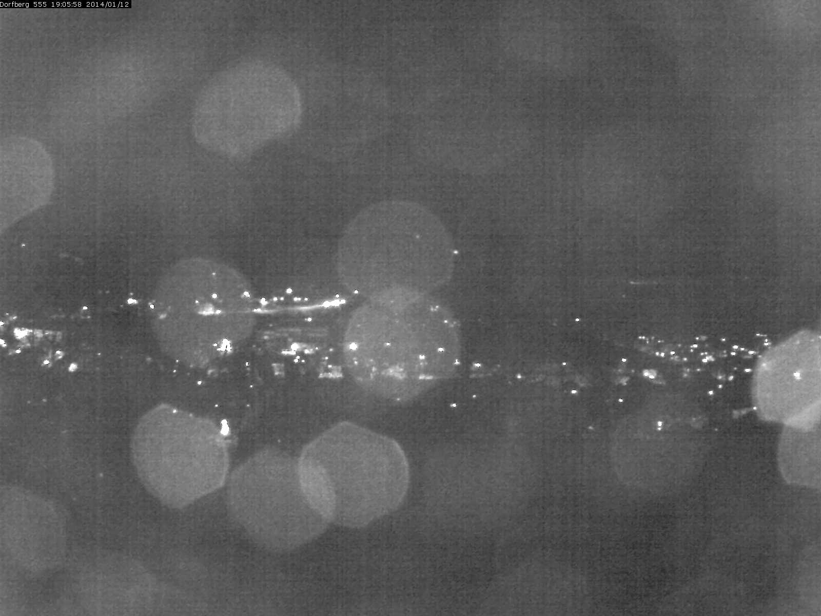 Webcam-Bild: Aussicht vom Dorfberg in Langnau 20140112-190600