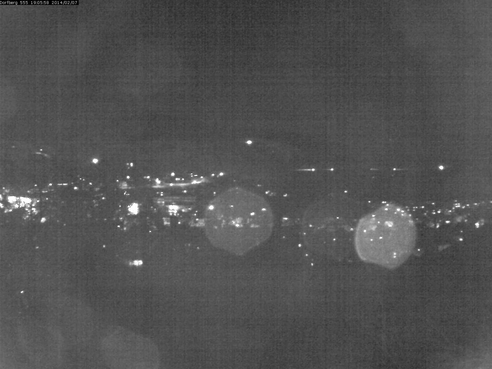 Webcam-Bild: Aussicht vom Dorfberg in Langnau 20140207-190600