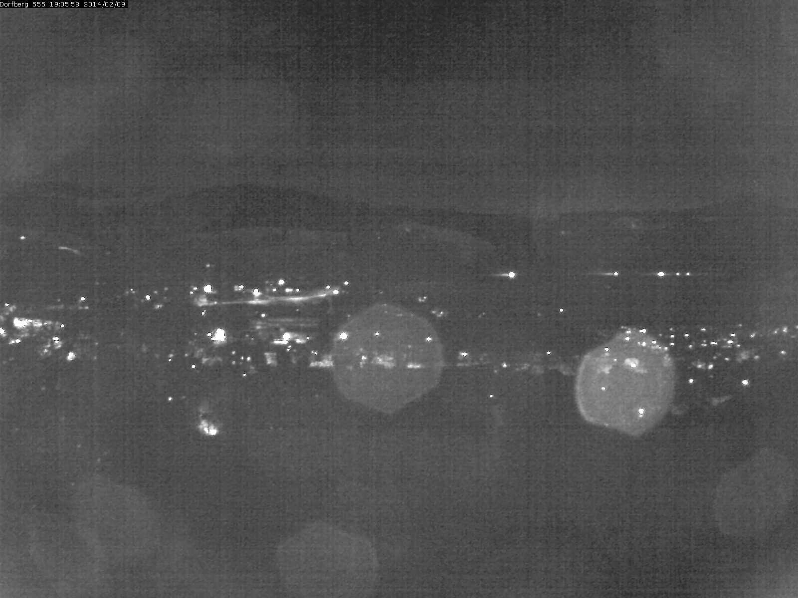 Webcam-Bild: Aussicht vom Dorfberg in Langnau 20140209-190600