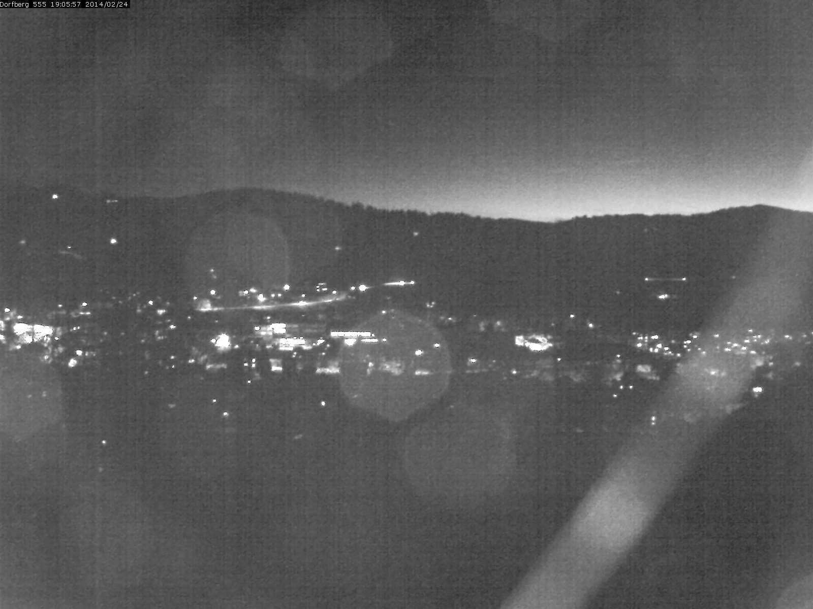 Webcam-Bild: Aussicht vom Dorfberg in Langnau 20140224-190600