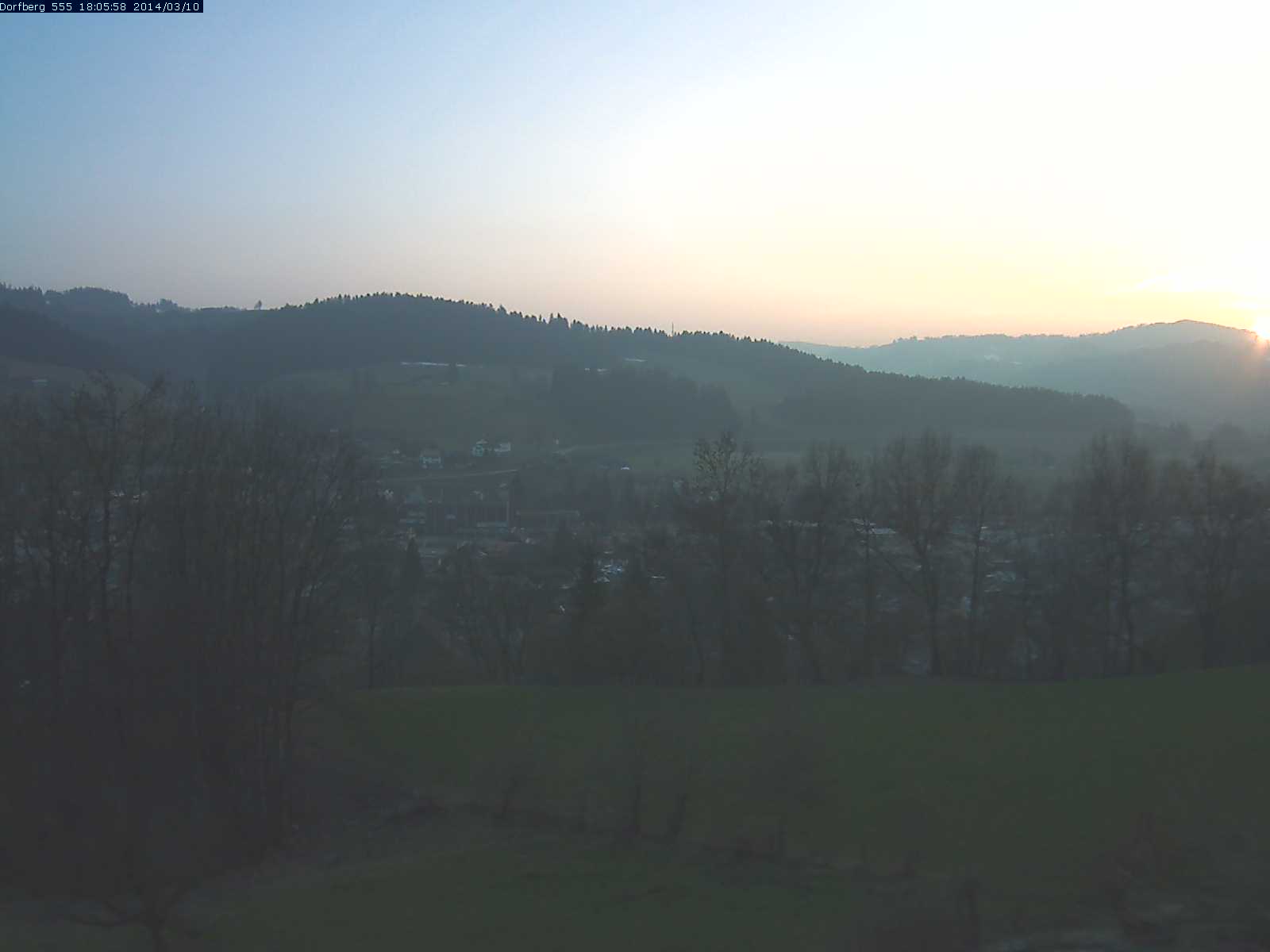 Webcam-Bild: Aussicht vom Dorfberg in Langnau 20140310-180600