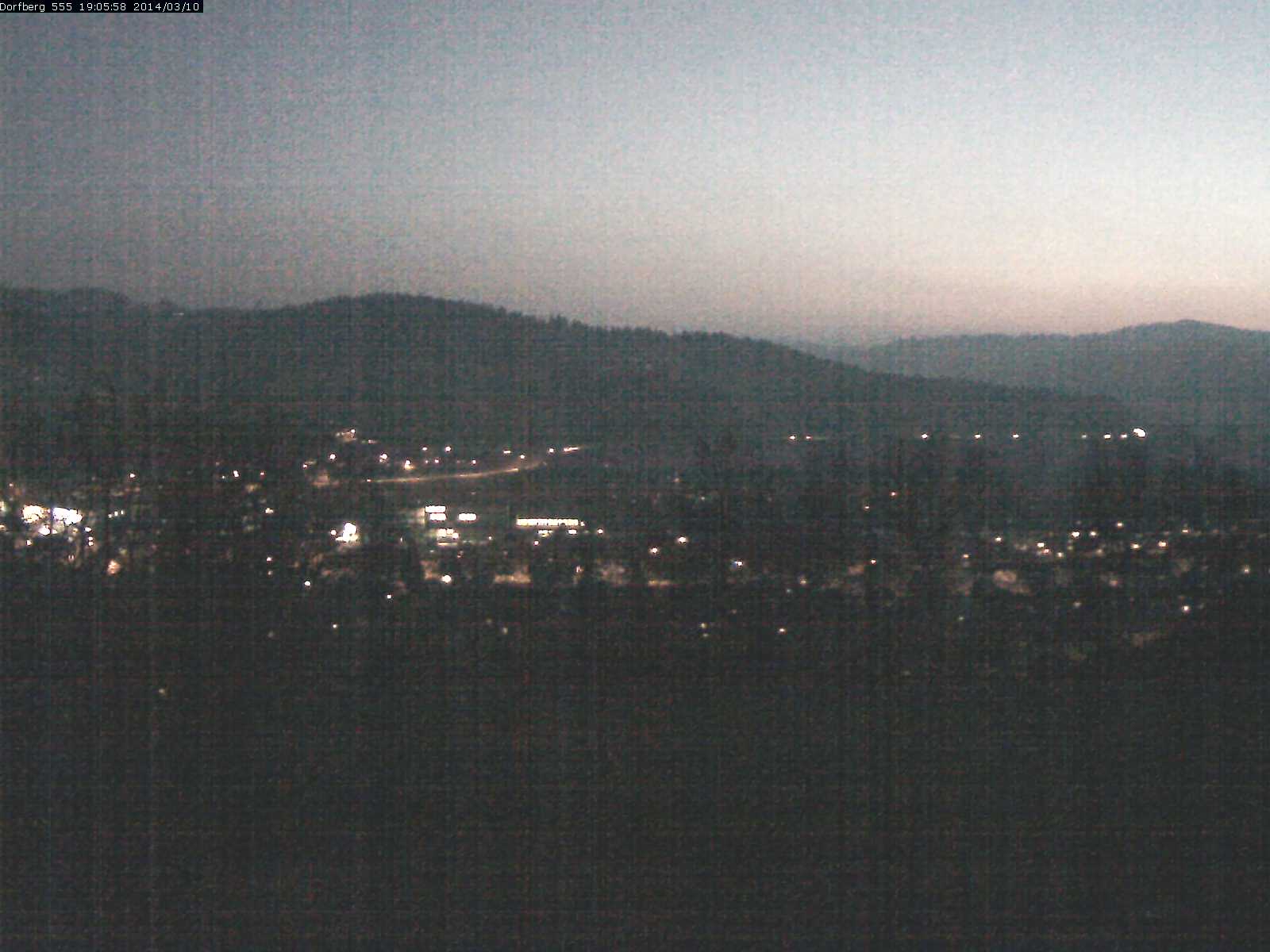 Webcam-Bild: Aussicht vom Dorfberg in Langnau 20140310-190600