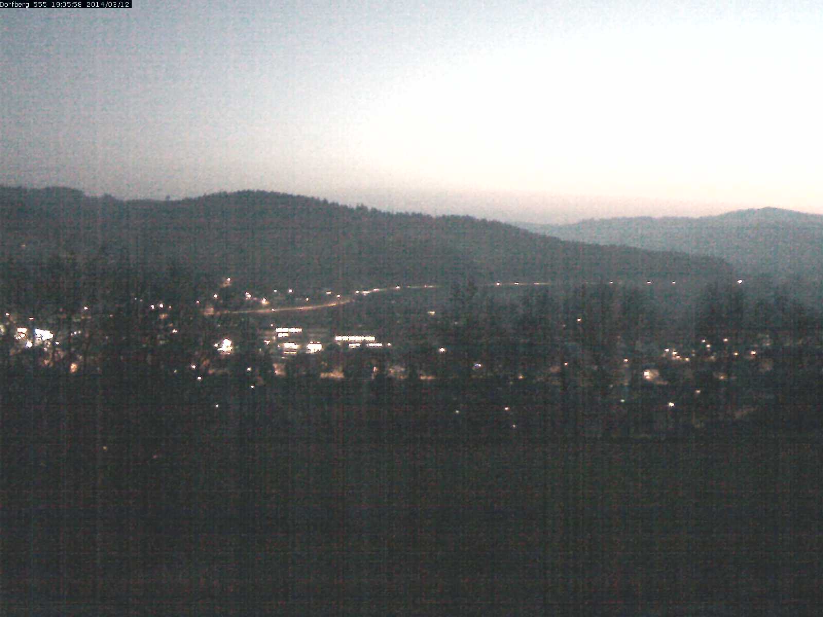 Webcam-Bild: Aussicht vom Dorfberg in Langnau 20140312-190600