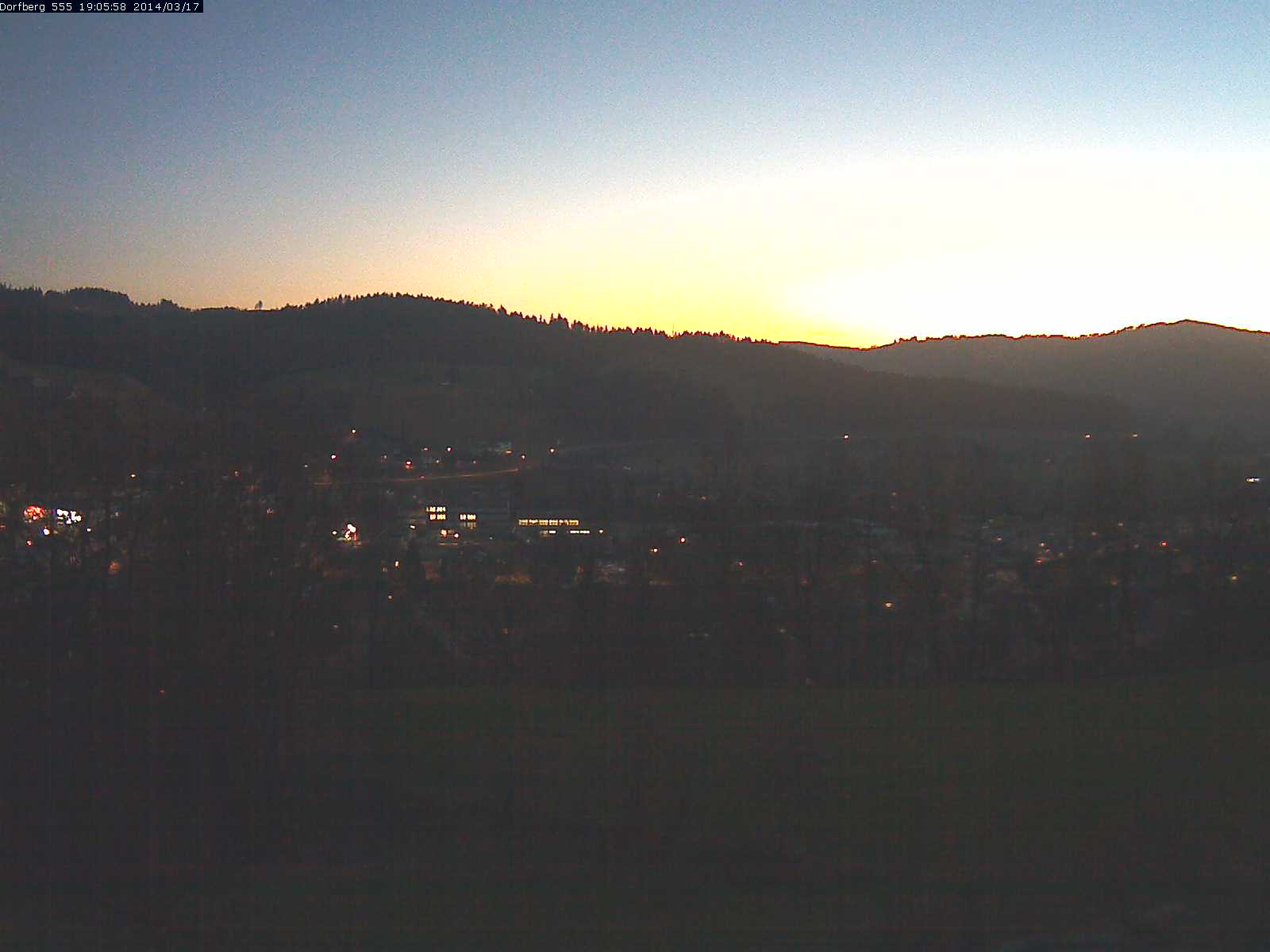 Webcam-Bild: Aussicht vom Dorfberg in Langnau 20140317-190600