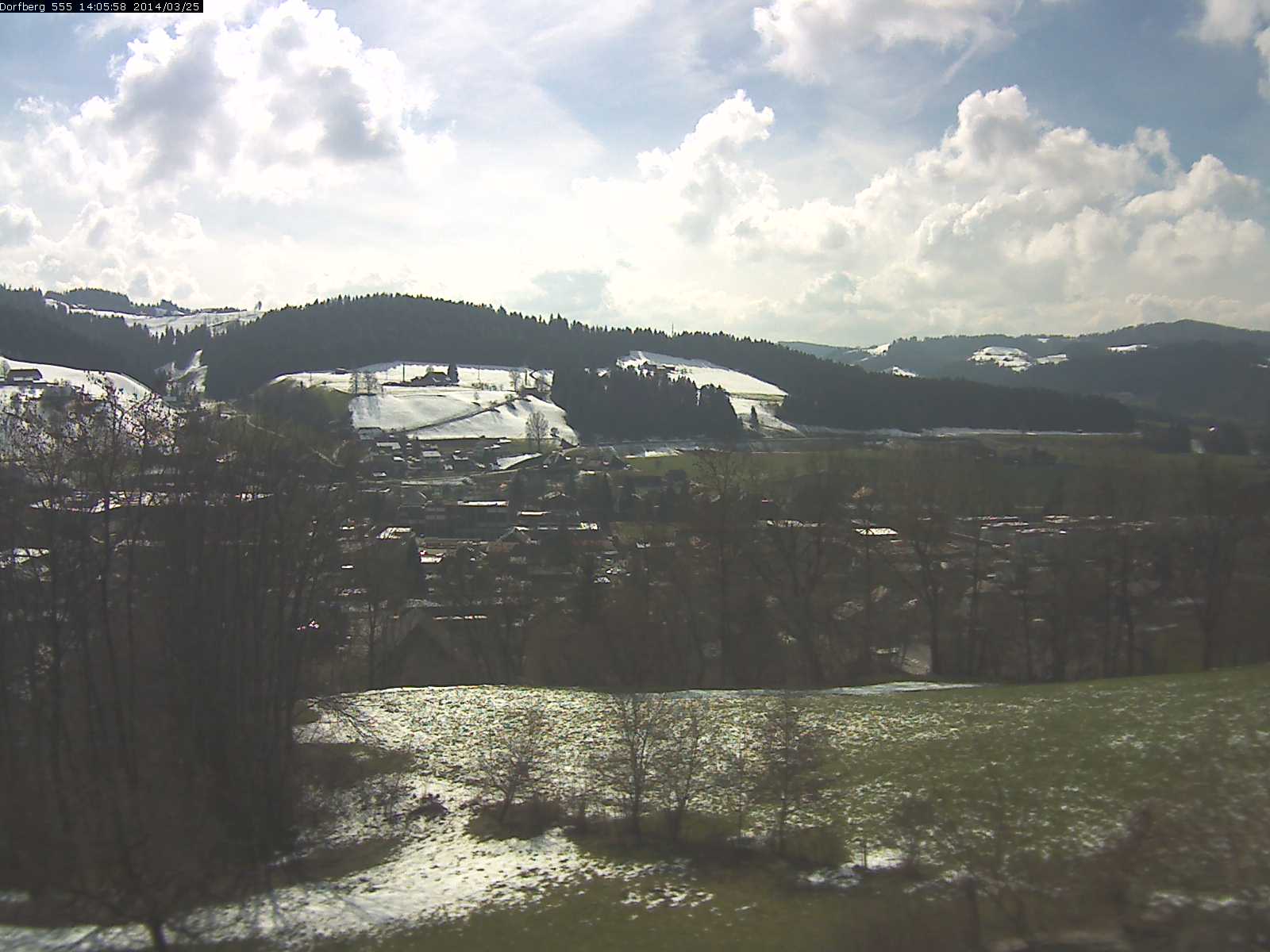 Webcam-Bild: Aussicht vom Dorfberg in Langnau 20140325-140600