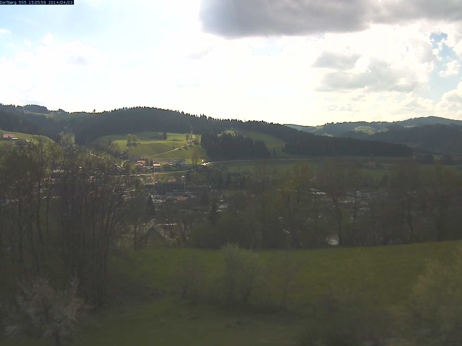 Webcam-Bild: Aussicht vom Dorfberg in Langnau 20140423-150600