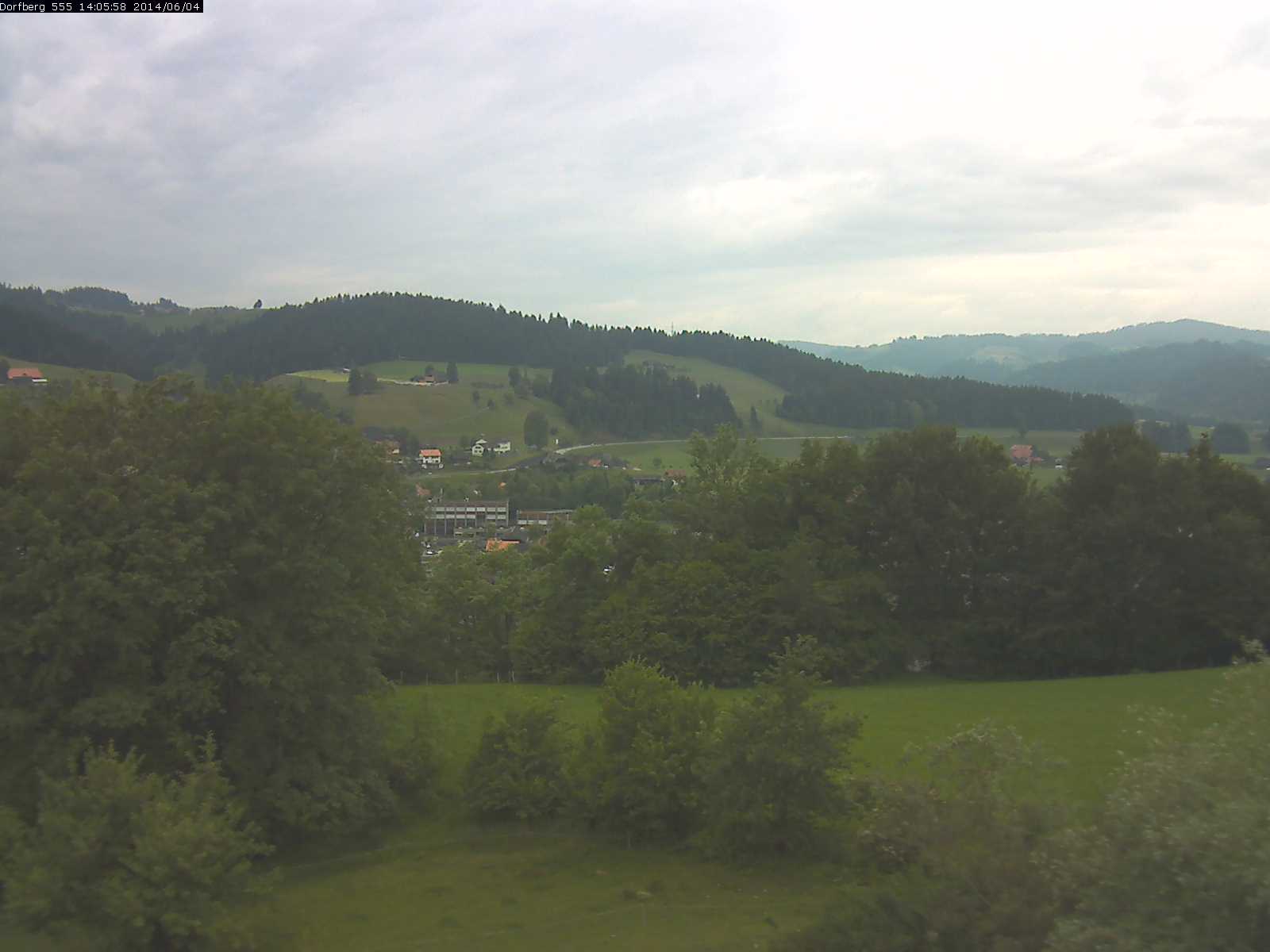 Webcam-Bild: Aussicht vom Dorfberg in Langnau 20140604-140600