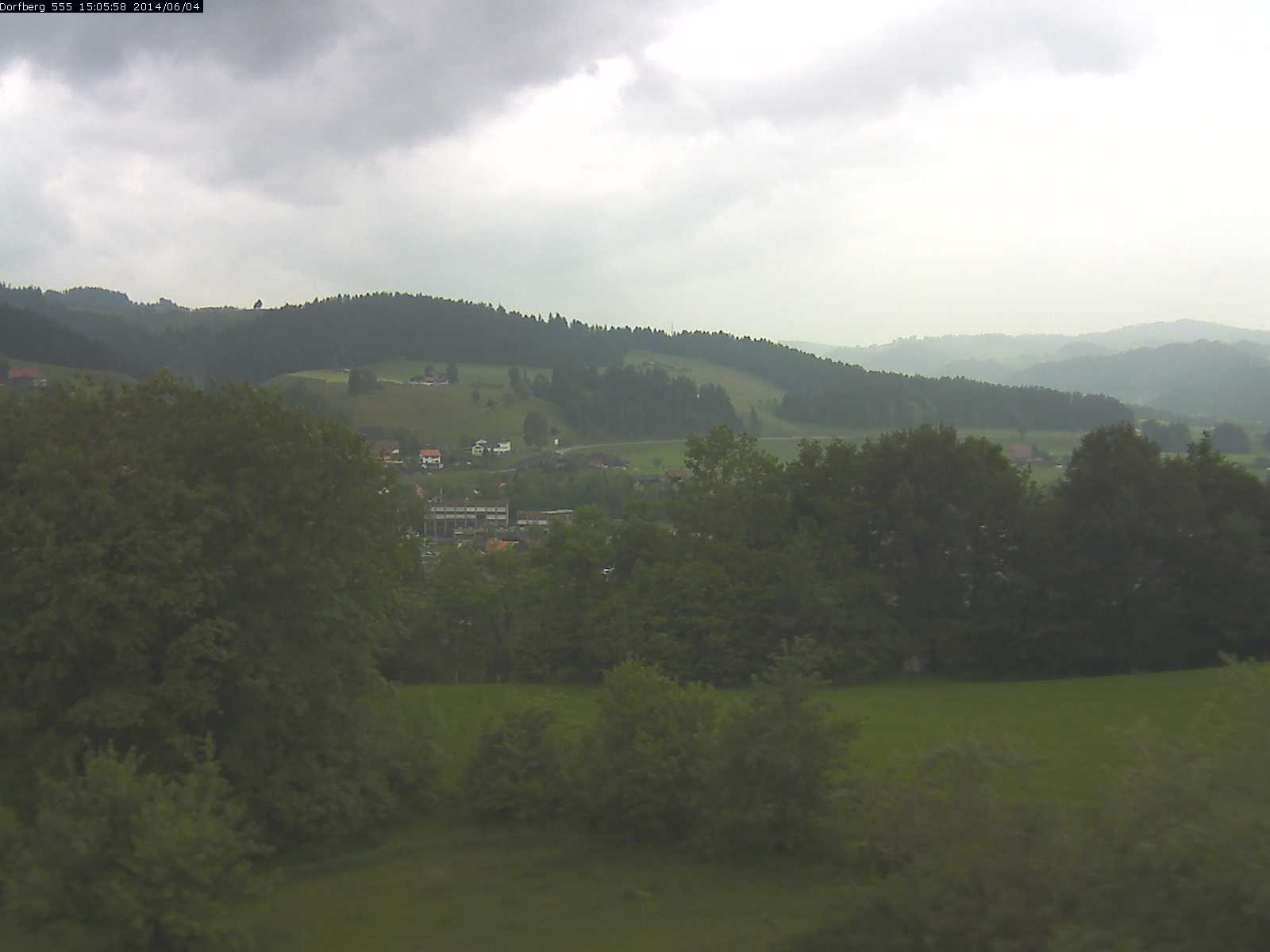 Webcam-Bild: Aussicht vom Dorfberg in Langnau 20140604-150600
