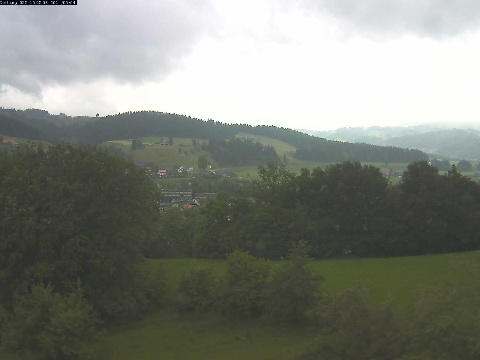 Webcam-Bild: Aussicht vom Dorfberg in Langnau 20140604-160600
