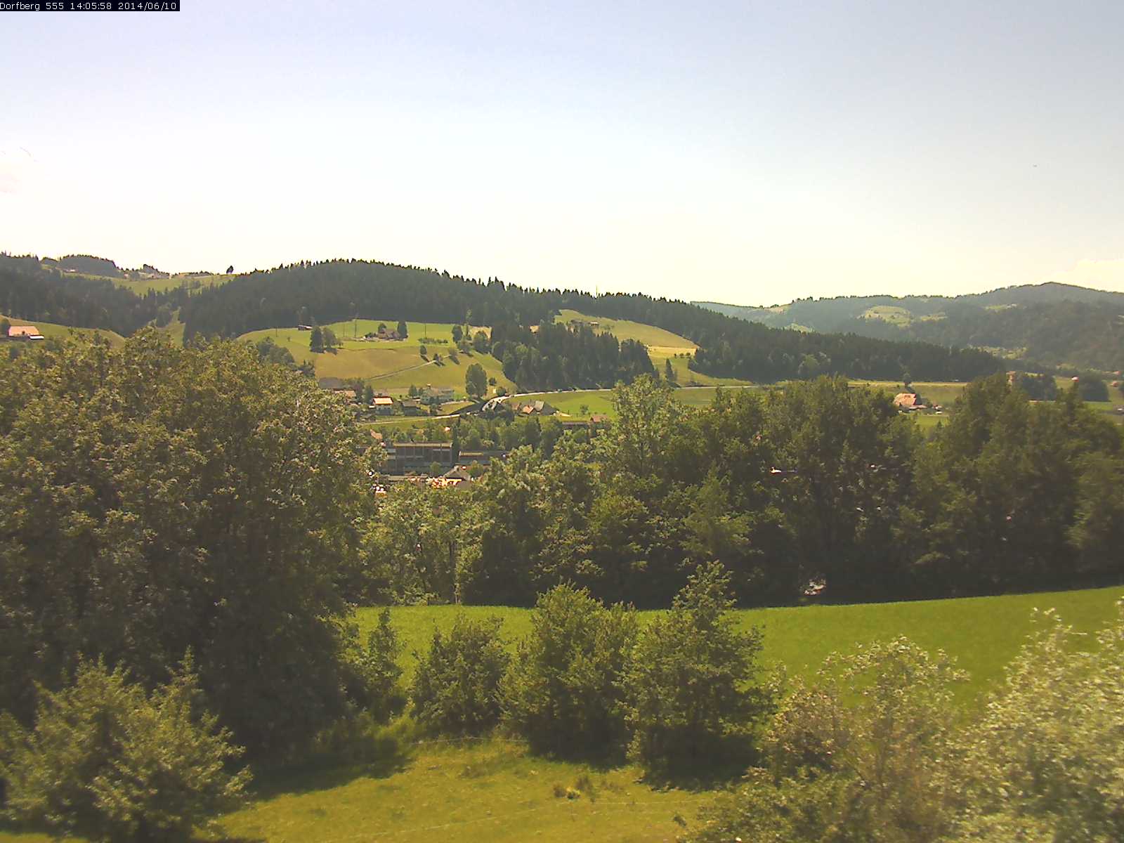 Webcam-Bild: Aussicht vom Dorfberg in Langnau 20140610-140600