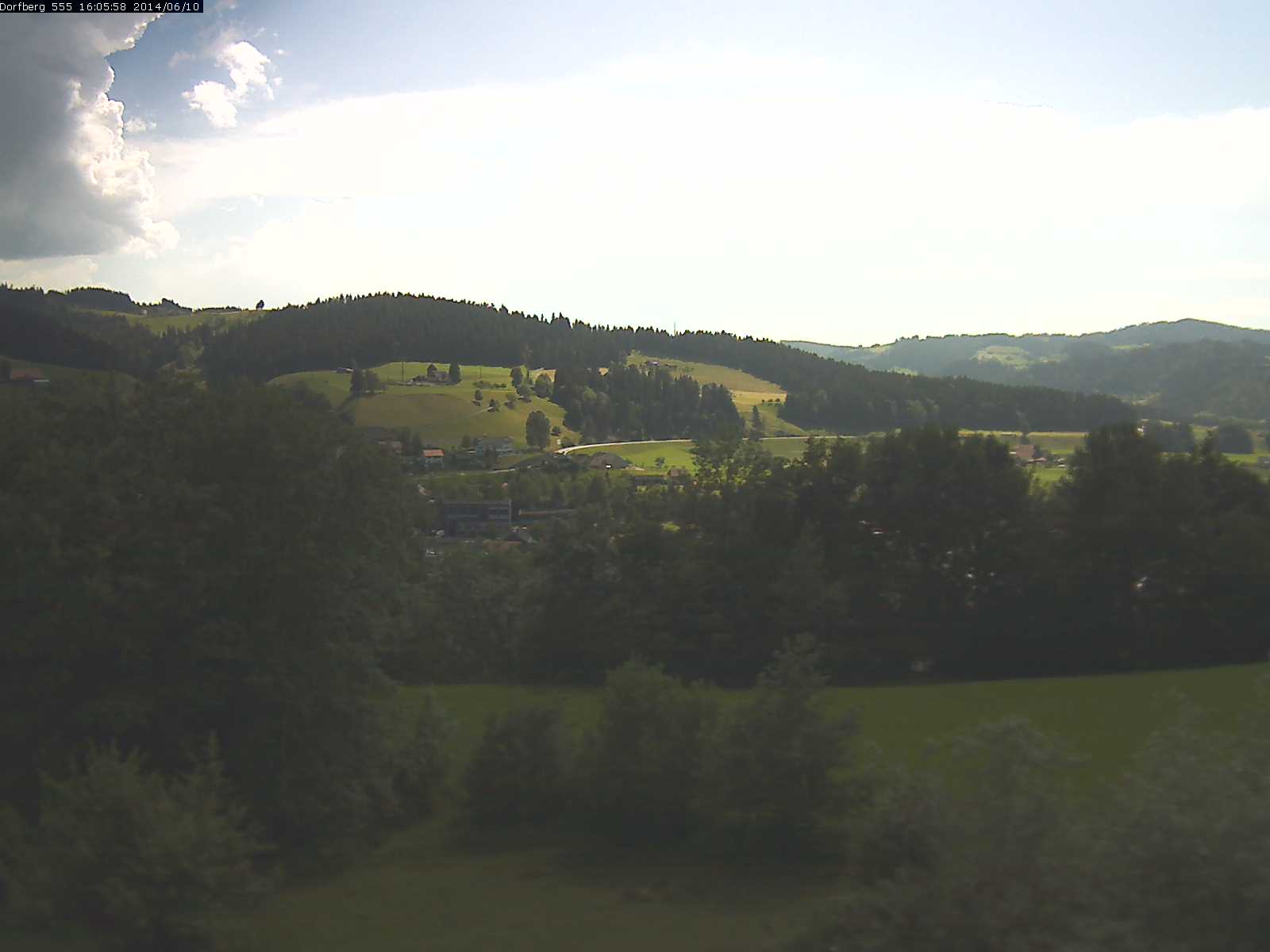 Webcam-Bild: Aussicht vom Dorfberg in Langnau 20140610-160600