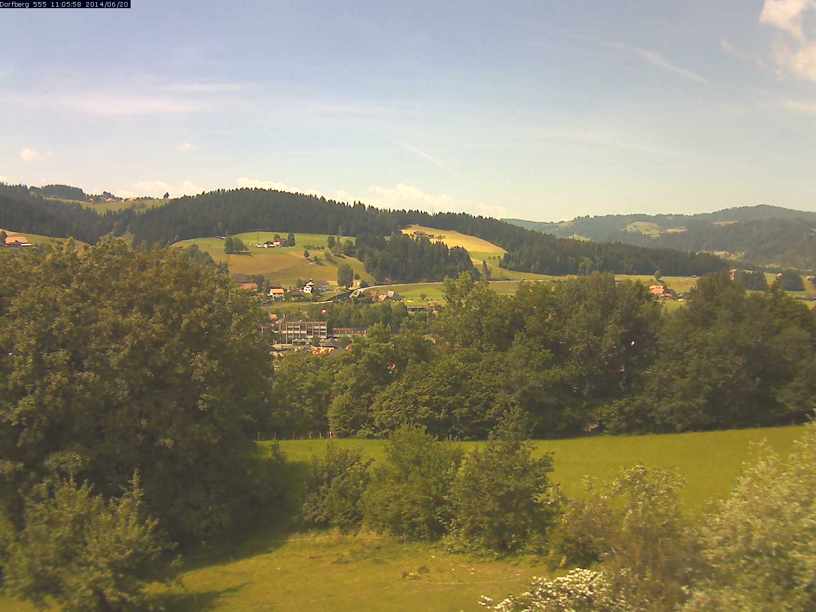 Webcam-Bild: Aussicht vom Dorfberg in Langnau 20140620-110600