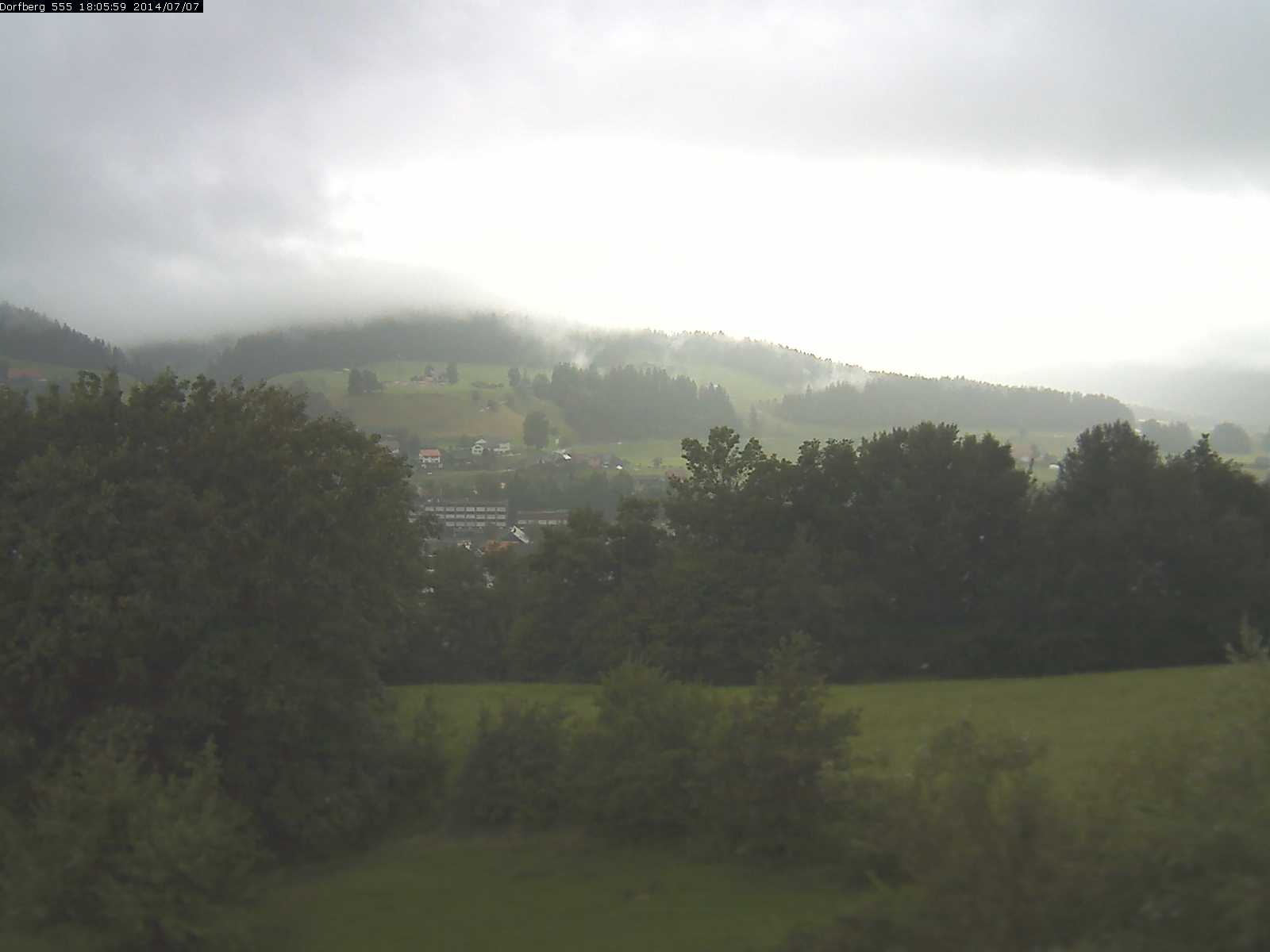 Webcam-Bild: Aussicht vom Dorfberg in Langnau 20140707-180600