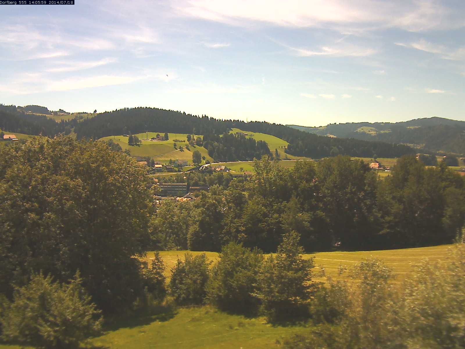 Webcam-Bild: Aussicht vom Dorfberg in Langnau 20140718-140600