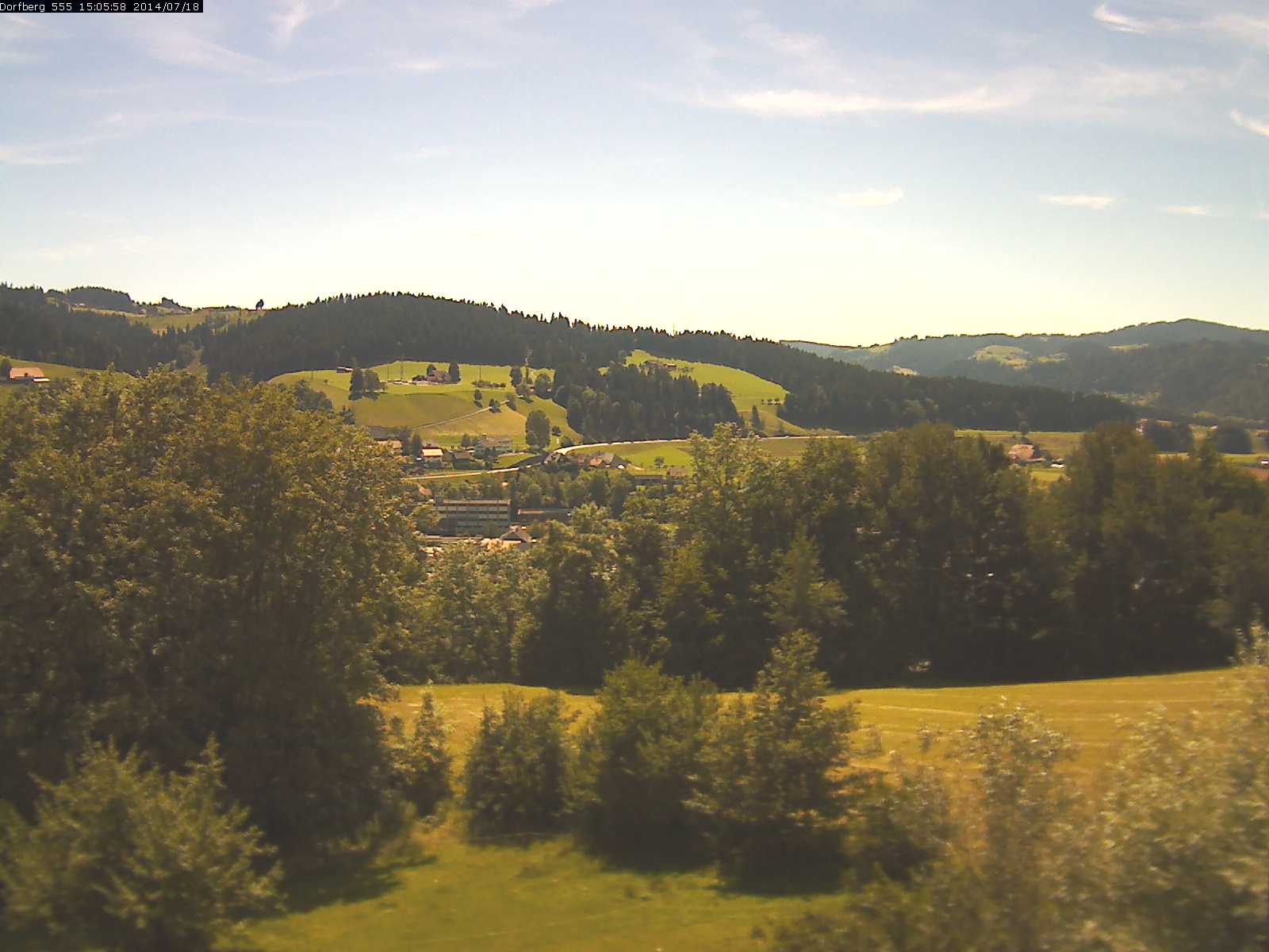 Webcam-Bild: Aussicht vom Dorfberg in Langnau 20140718-150600