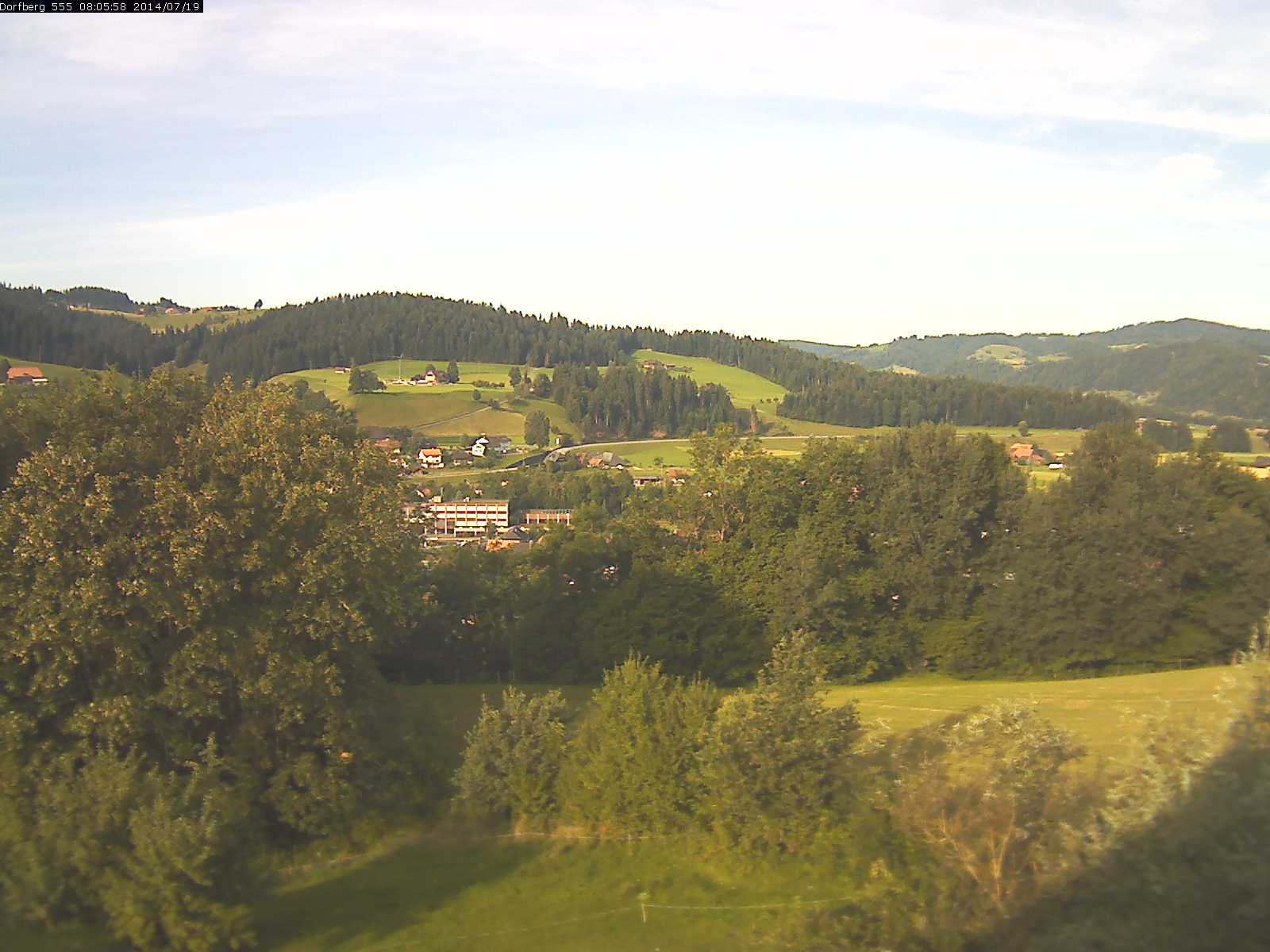 Webcam-Bild: Aussicht vom Dorfberg in Langnau 20140719-080600