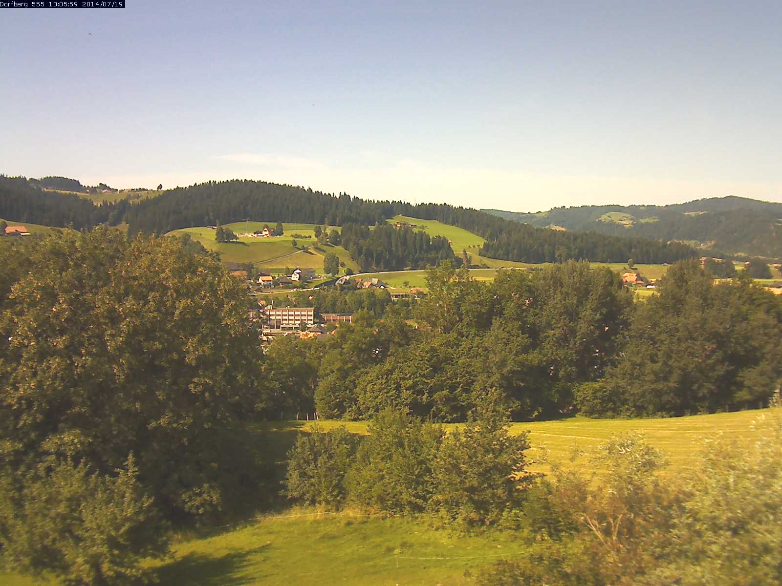 Webcam-Bild: Aussicht vom Dorfberg in Langnau 20140719-100600