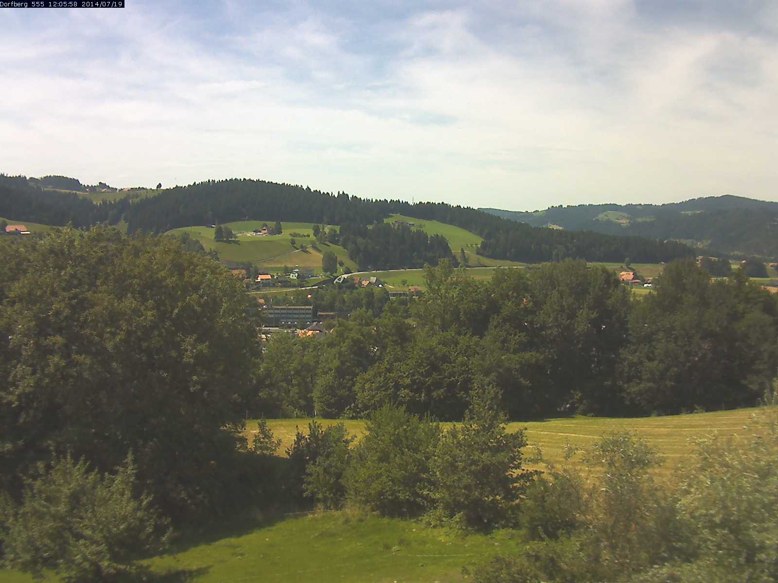 Webcam-Bild: Aussicht vom Dorfberg in Langnau 20140719-120600