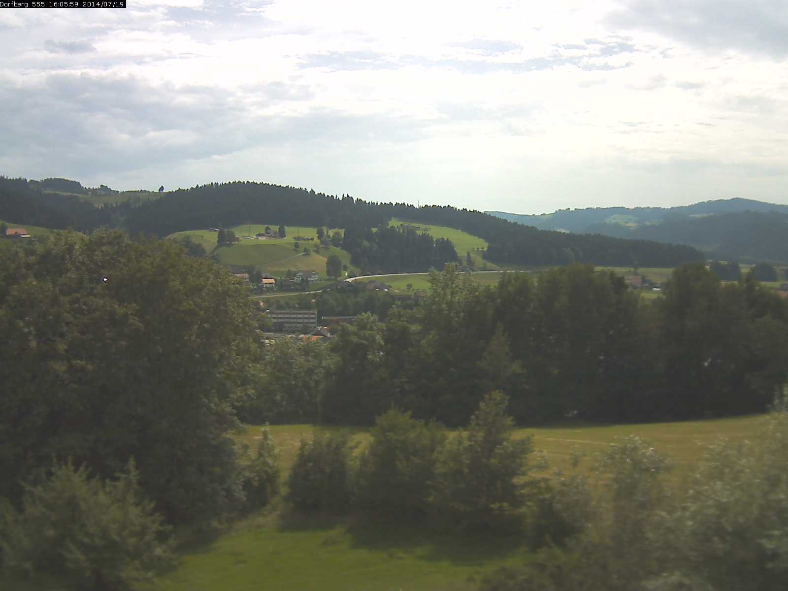 Webcam-Bild: Aussicht vom Dorfberg in Langnau 20140719-160600