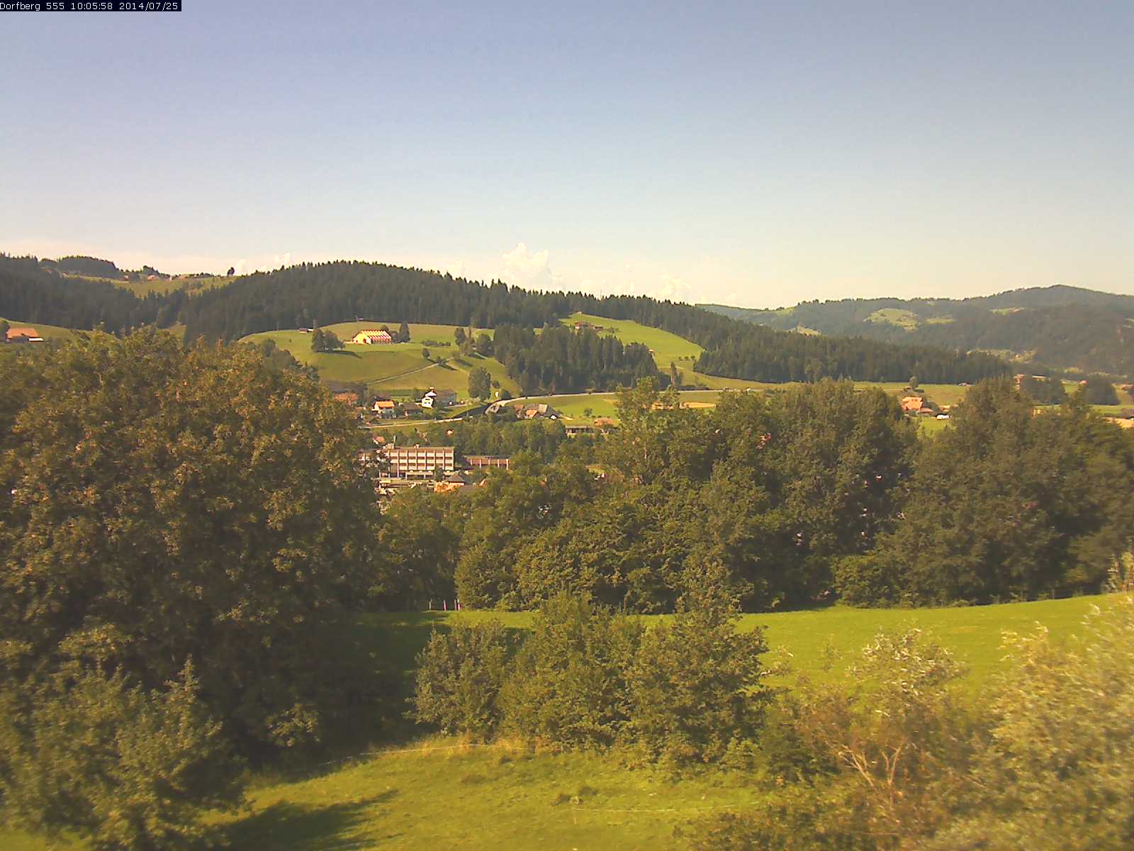 Webcam-Bild: Aussicht vom Dorfberg in Langnau 20140725-100600