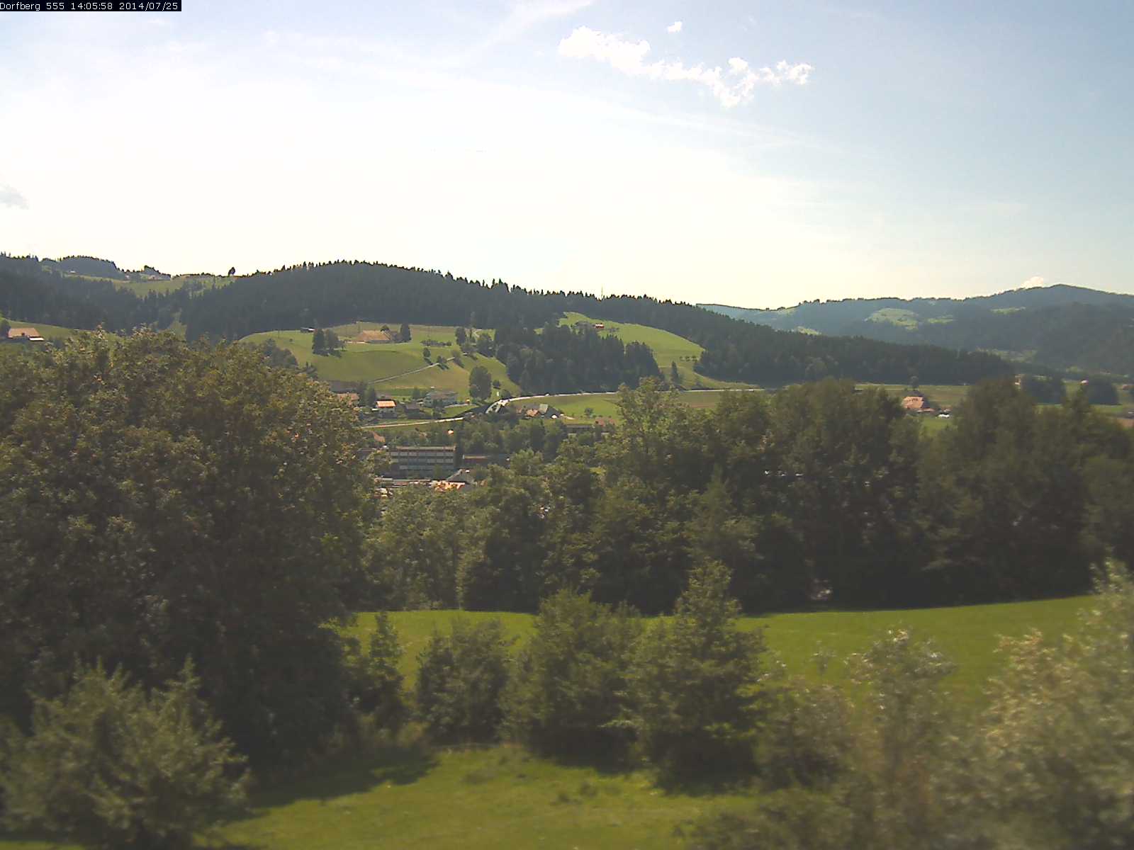 Webcam-Bild: Aussicht vom Dorfberg in Langnau 20140725-140600