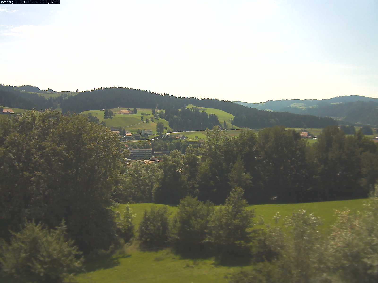 Webcam-Bild: Aussicht vom Dorfberg in Langnau 20140725-150600