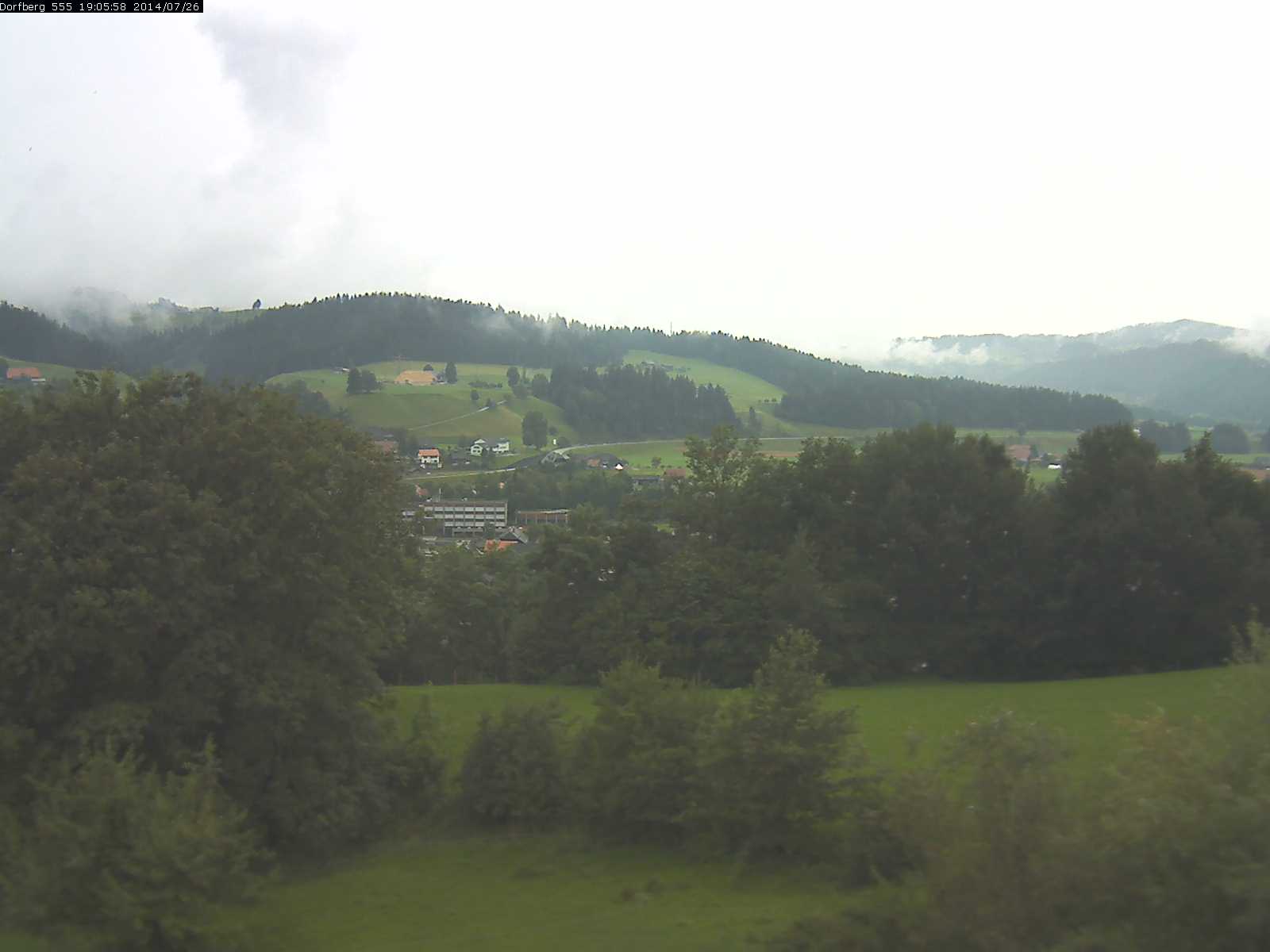 Webcam-Bild: Aussicht vom Dorfberg in Langnau 20140726-190600