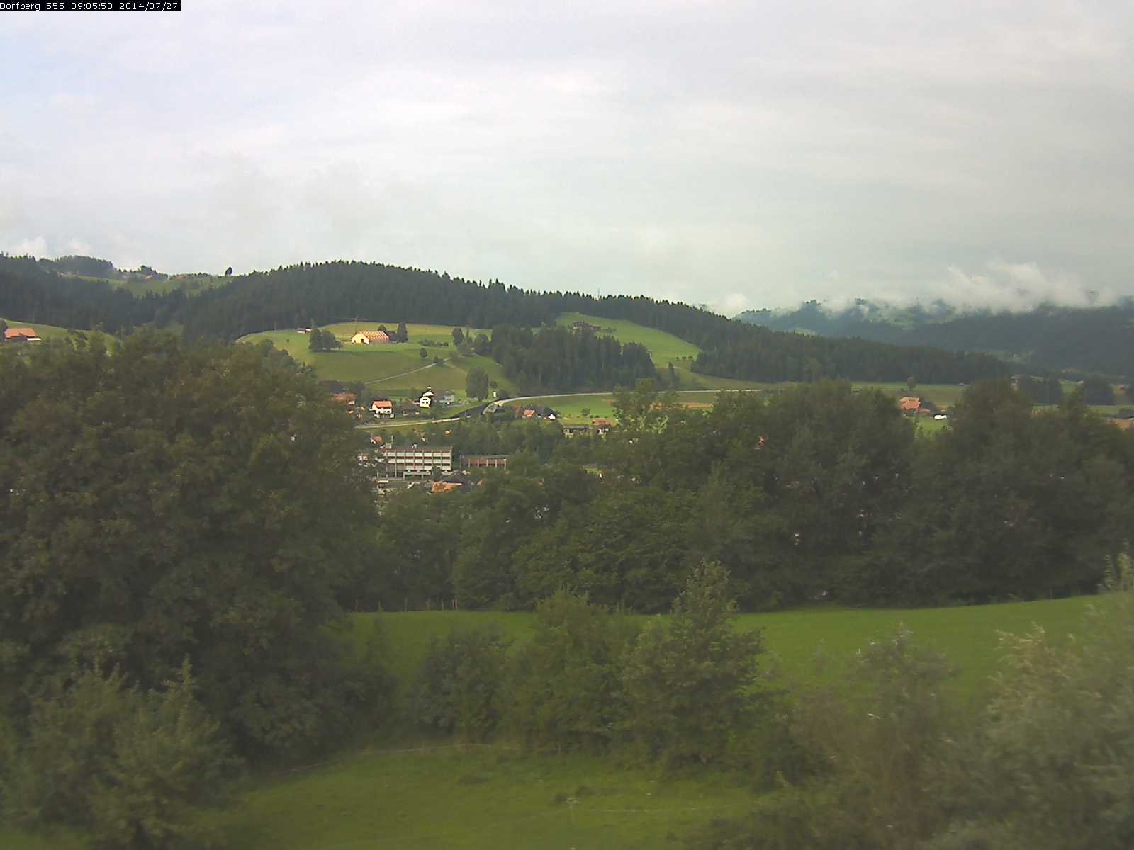 Webcam-Bild: Aussicht vom Dorfberg in Langnau 20140727-090600