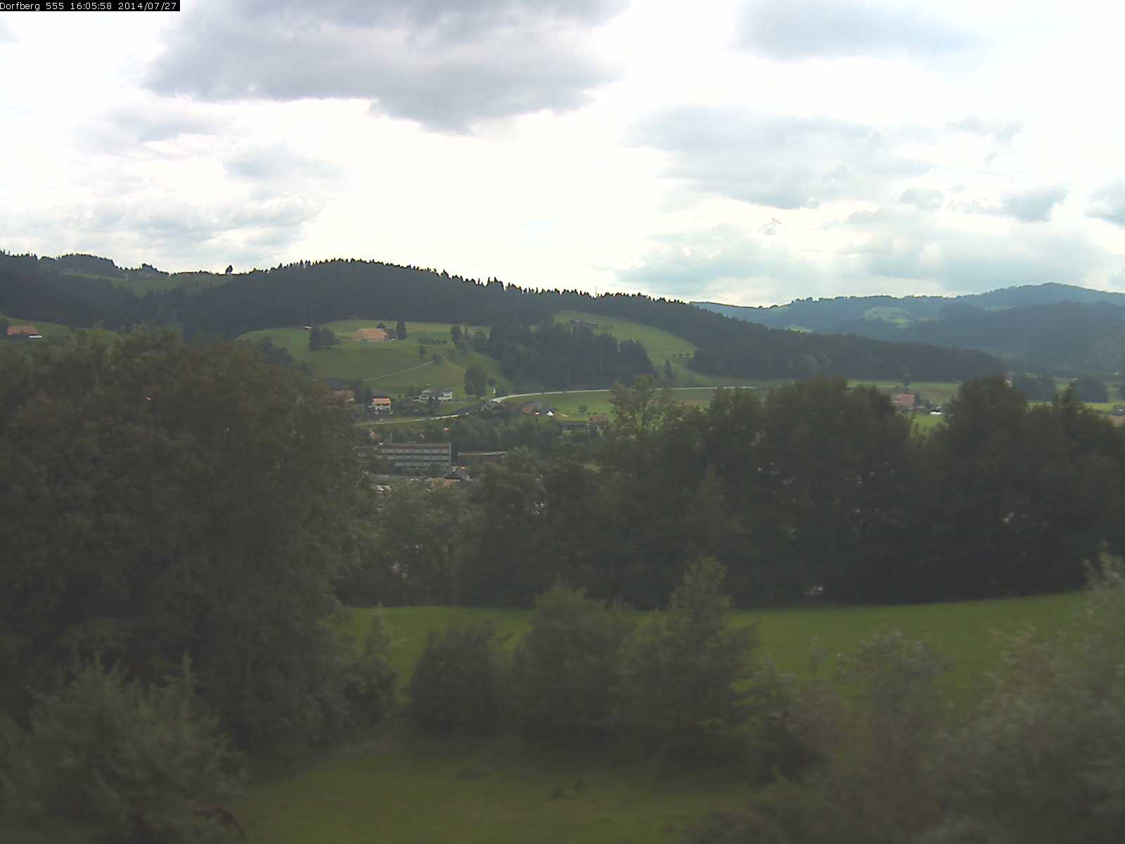 Webcam-Bild: Aussicht vom Dorfberg in Langnau 20140727-160600