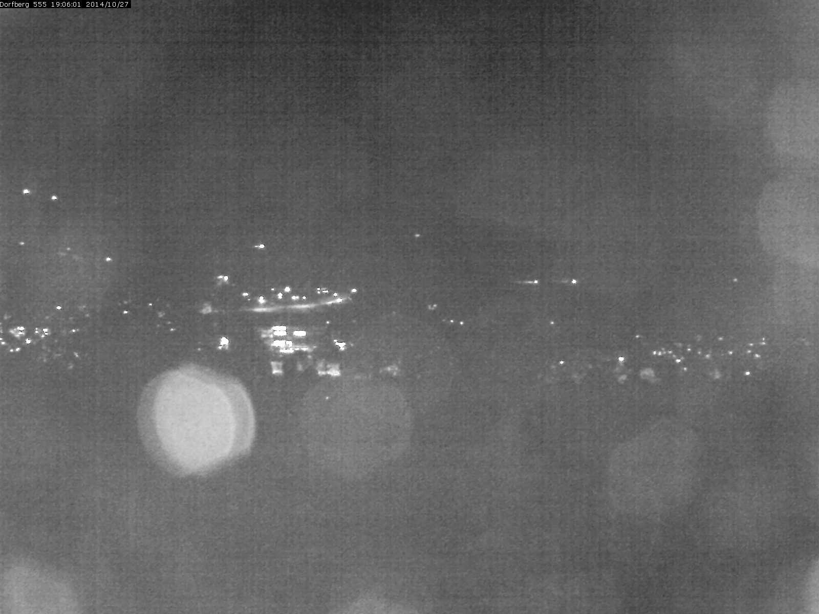 Webcam-Bild: Aussicht vom Dorfberg in Langnau 20141027-190601