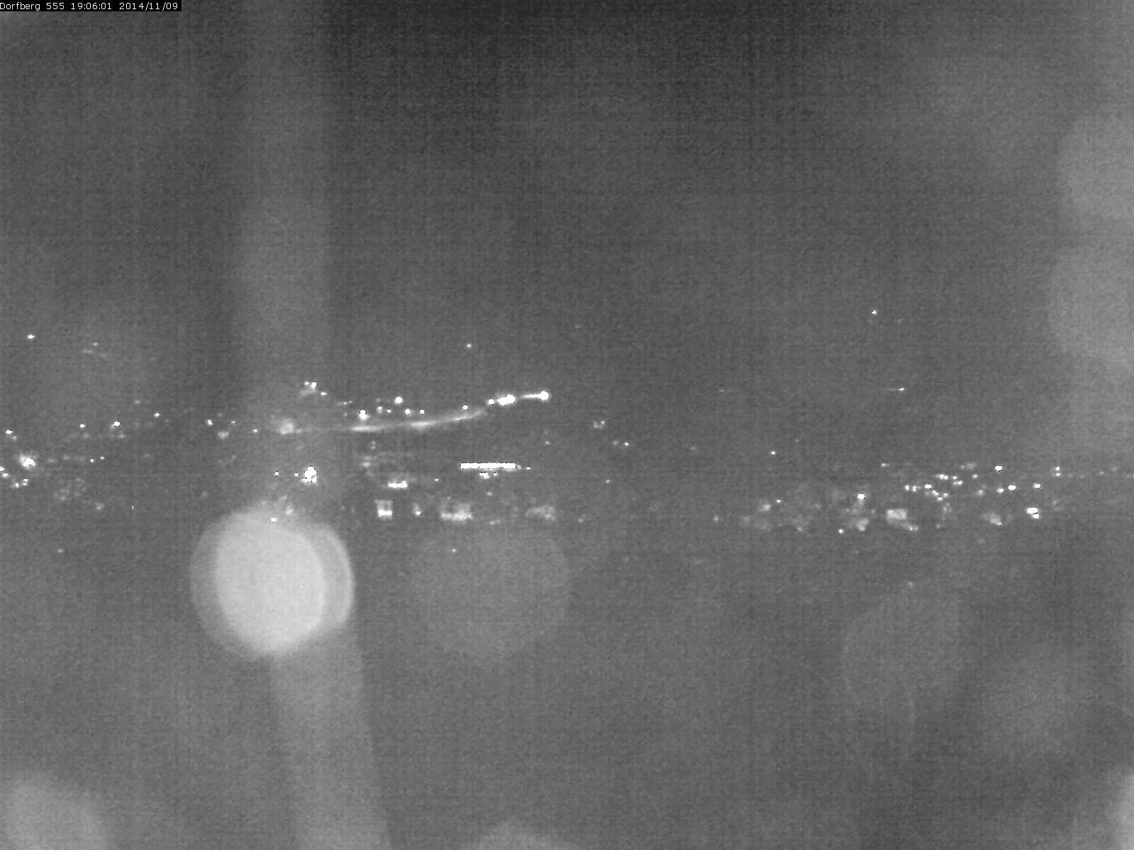 Webcam-Bild: Aussicht vom Dorfberg in Langnau 20141109-190601