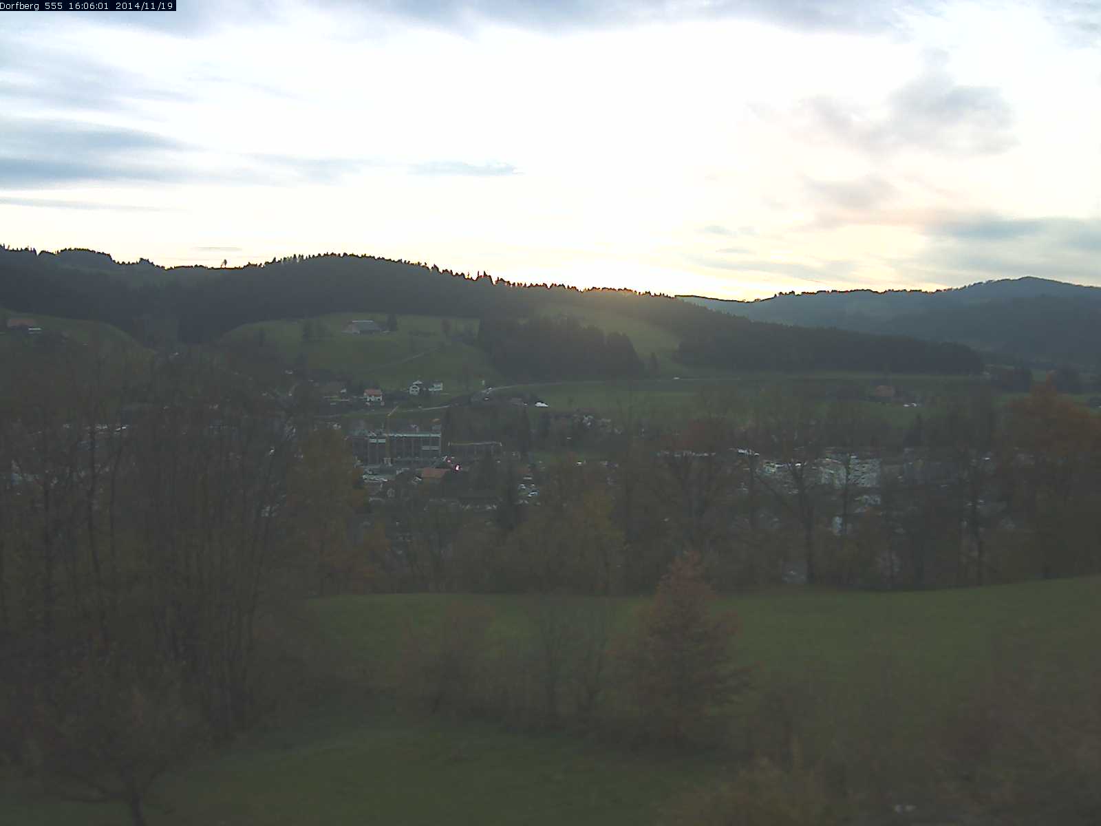 Webcam-Bild: Aussicht vom Dorfberg in Langnau 20141119-160601
