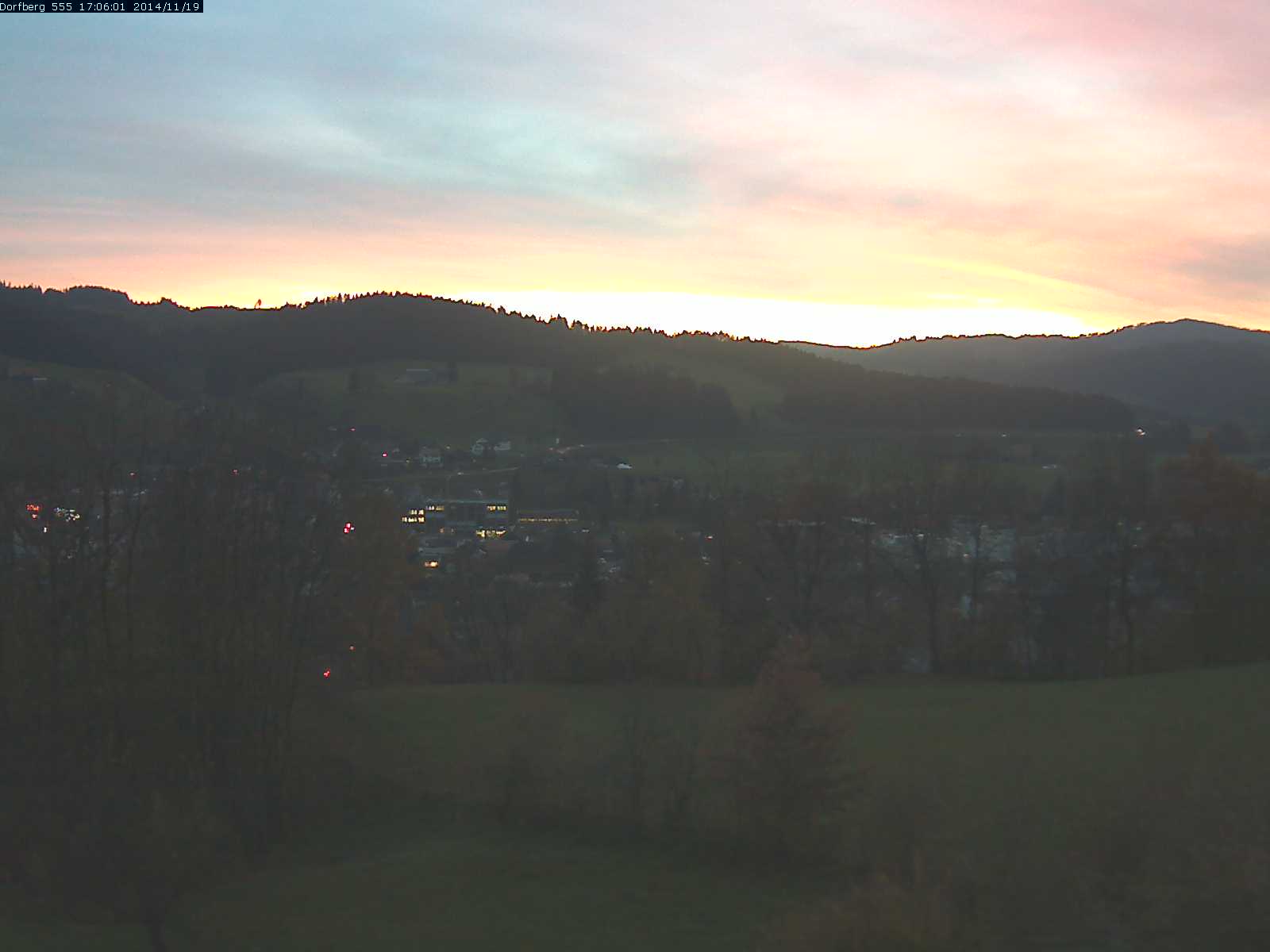 Webcam-Bild: Aussicht vom Dorfberg in Langnau 20141119-170601