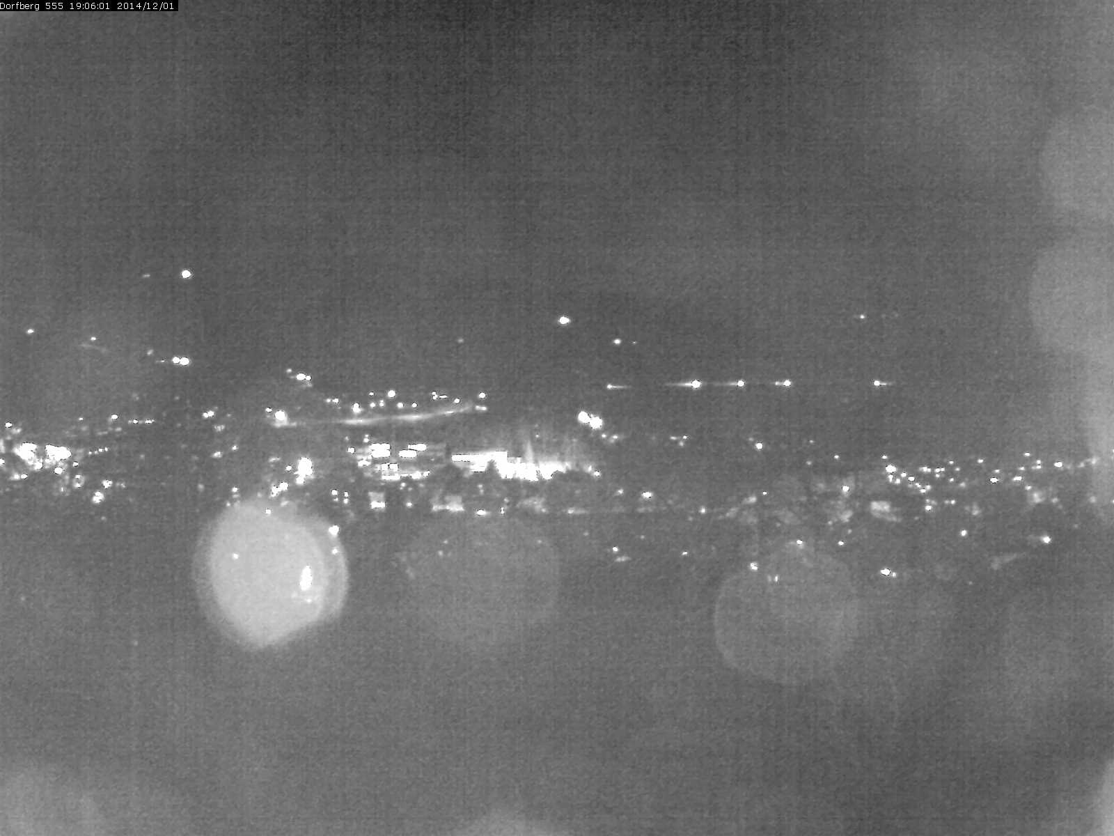 Webcam-Bild: Aussicht vom Dorfberg in Langnau 20141201-190601