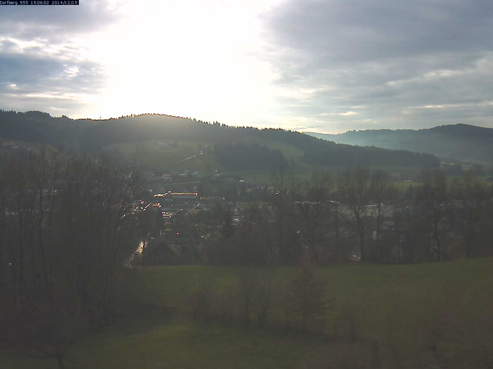 Webcam-Bild: Aussicht vom Dorfberg in Langnau 20141215-150601