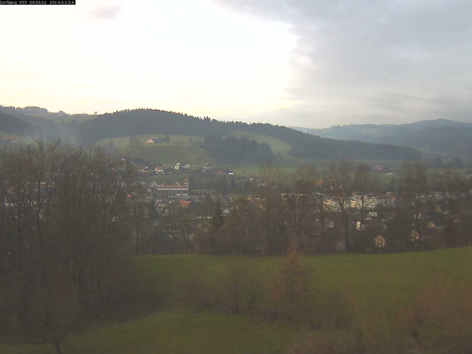 Webcam-Bild: Aussicht vom Dorfberg in Langnau 20141216-090601