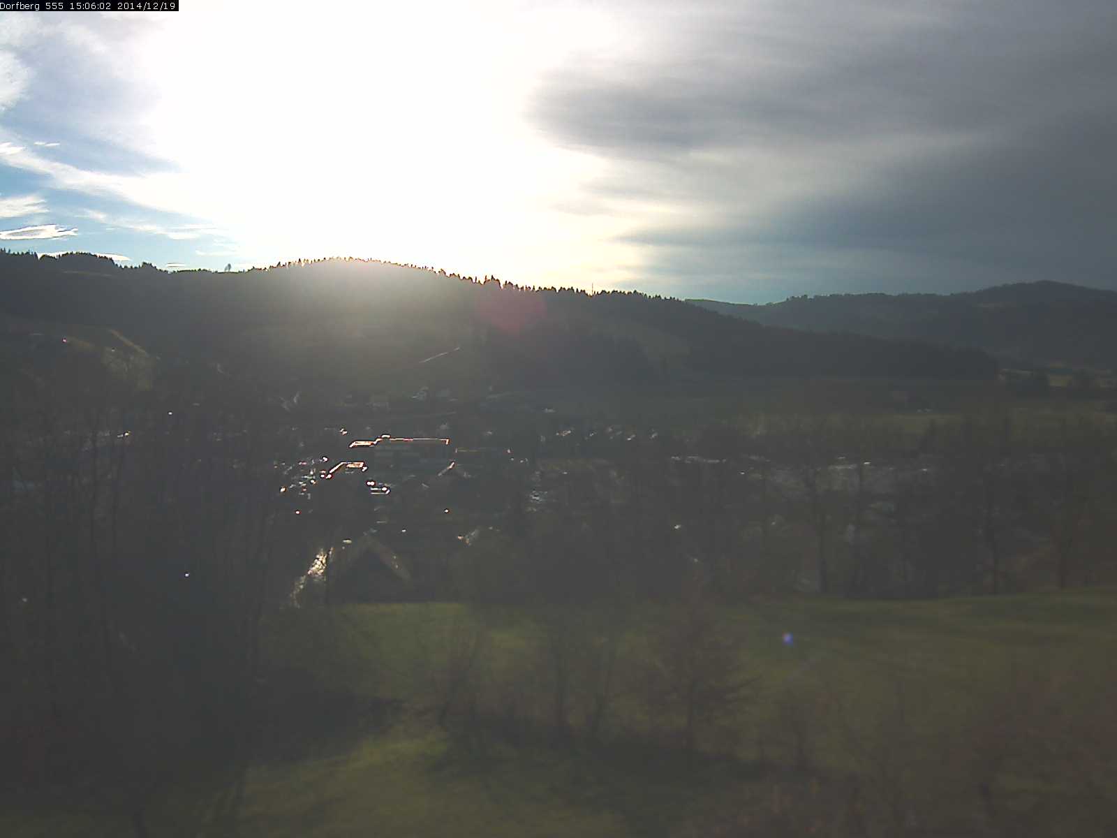Webcam-Bild: Aussicht vom Dorfberg in Langnau 20141219-150601