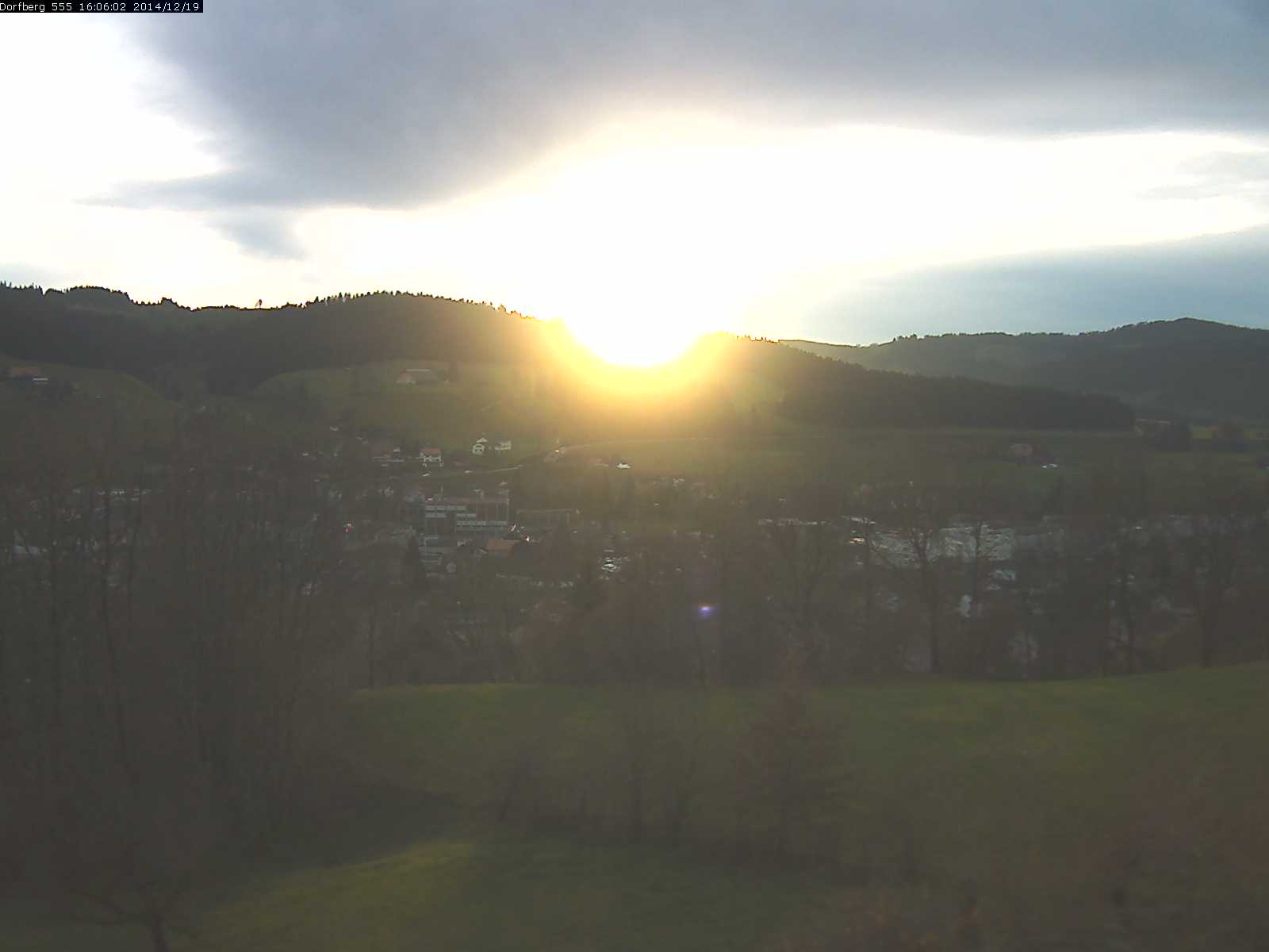 Webcam-Bild: Aussicht vom Dorfberg in Langnau 20141219-160601