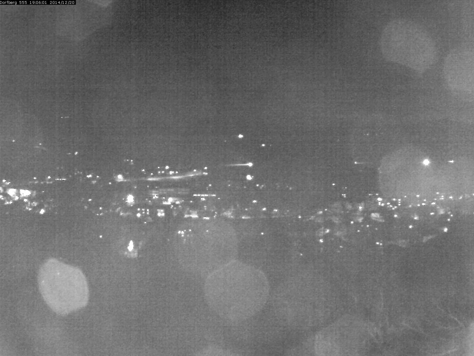 Webcam-Bild: Aussicht vom Dorfberg in Langnau 20141220-190601