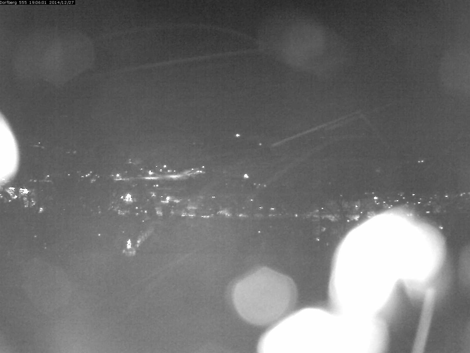 Webcam-Bild: Aussicht vom Dorfberg in Langnau 20141227-190601