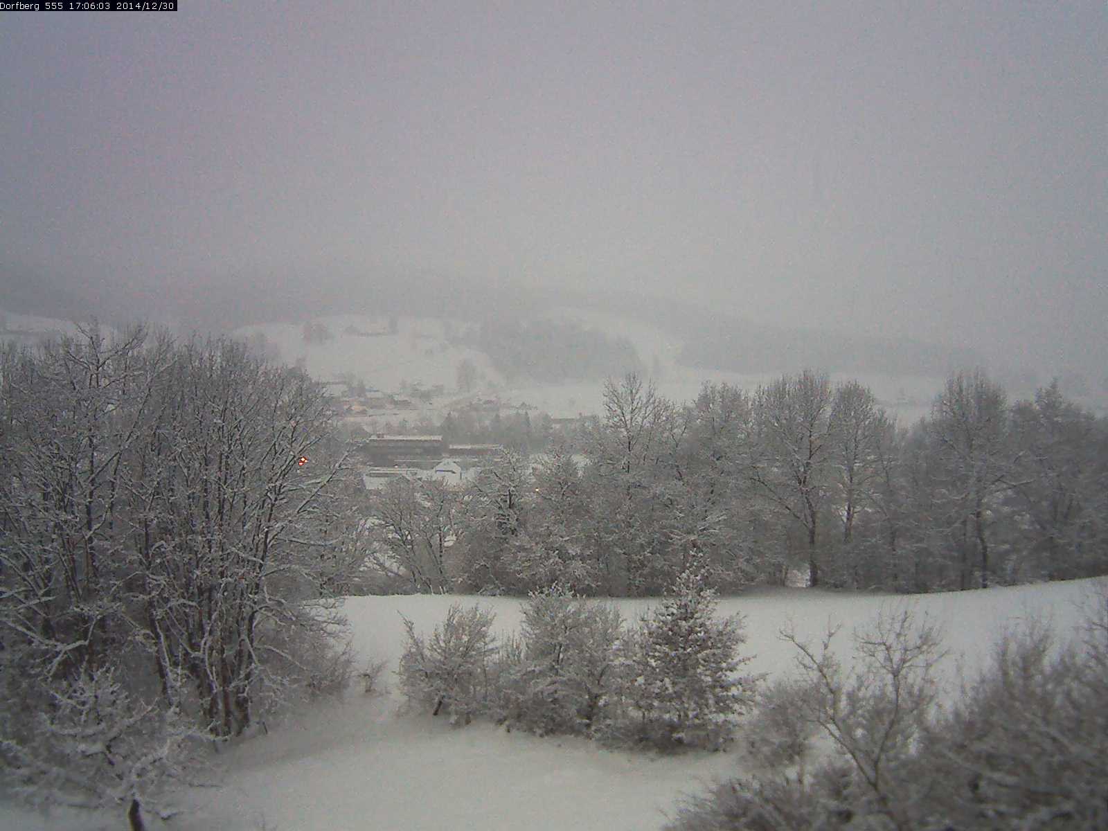 Webcam-Bild: Aussicht vom Dorfberg in Langnau 20141230-170601