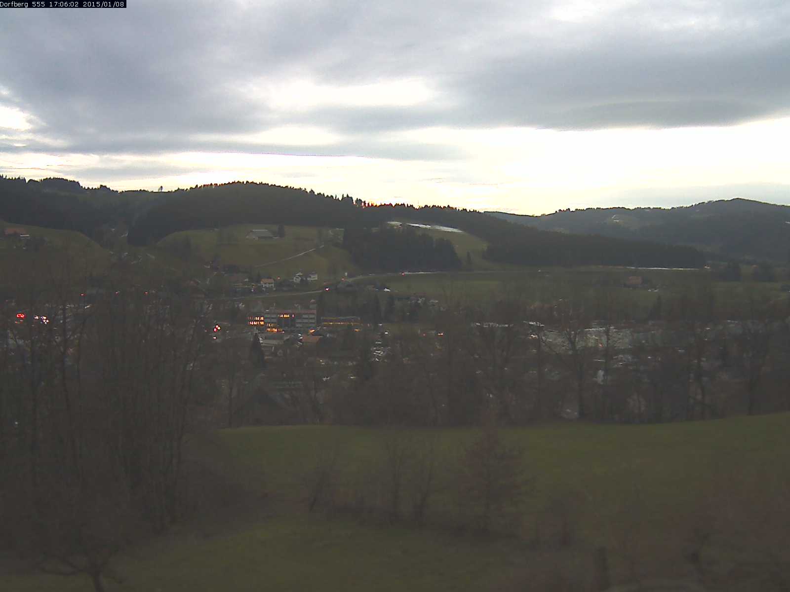 Webcam-Bild: Aussicht vom Dorfberg in Langnau 20150108-170601