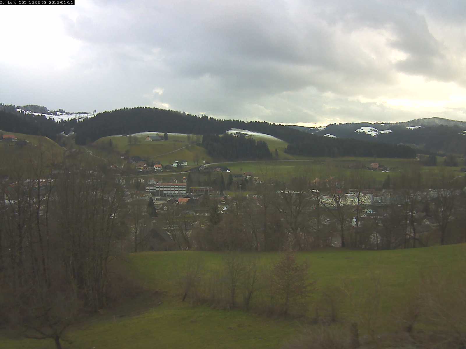 Webcam-Bild: Aussicht vom Dorfberg in Langnau 20150111-150601