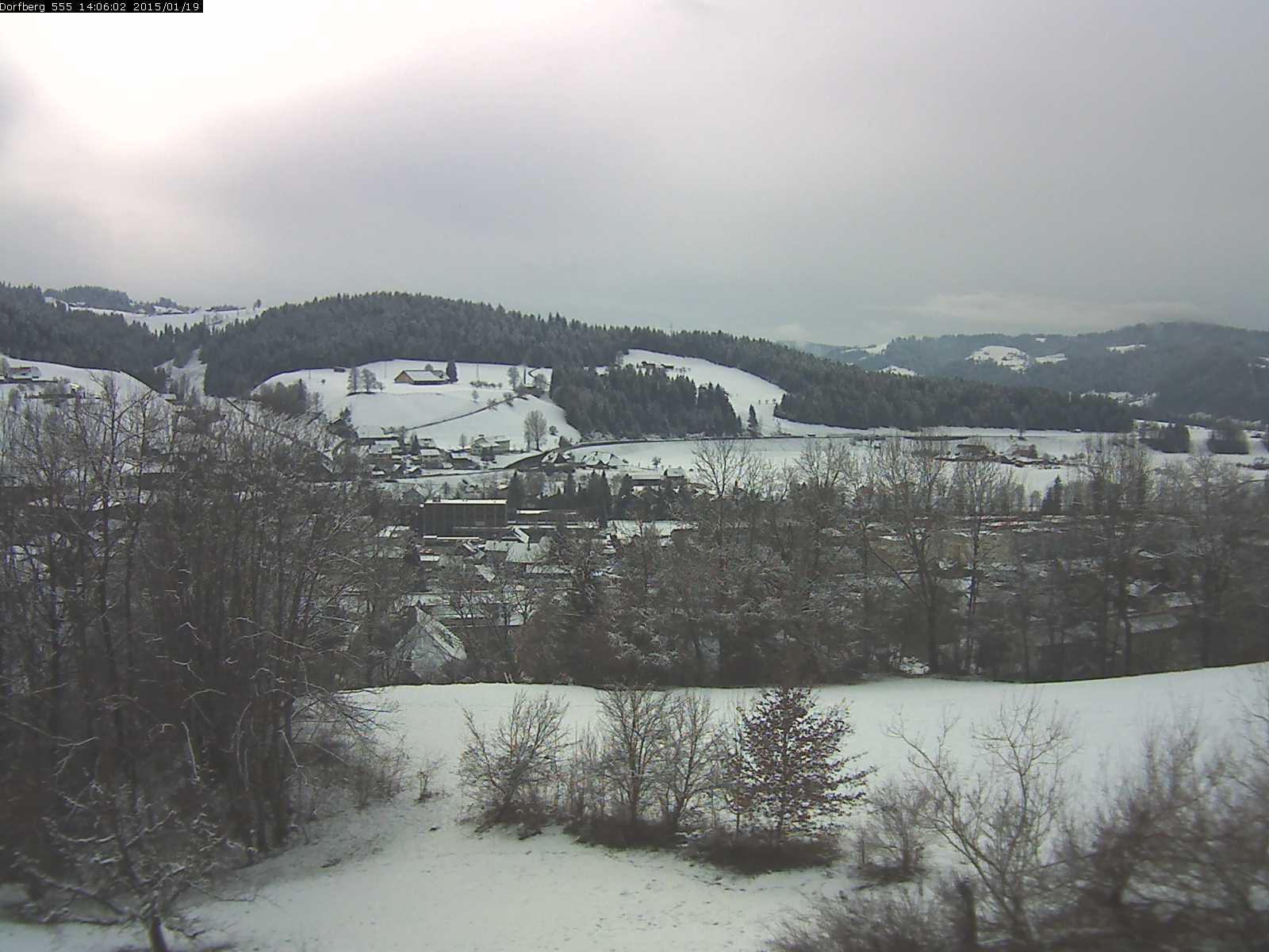 Webcam-Bild: Aussicht vom Dorfberg in Langnau 20150119-140601