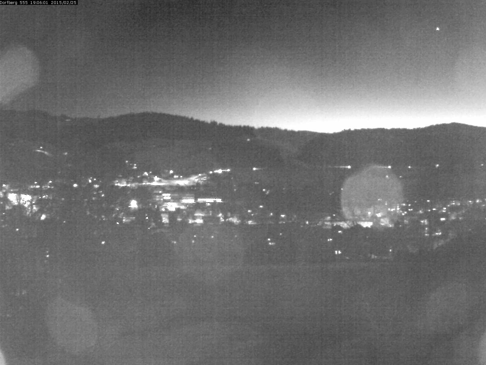 Webcam-Bild: Aussicht vom Dorfberg in Langnau 20150225-190602