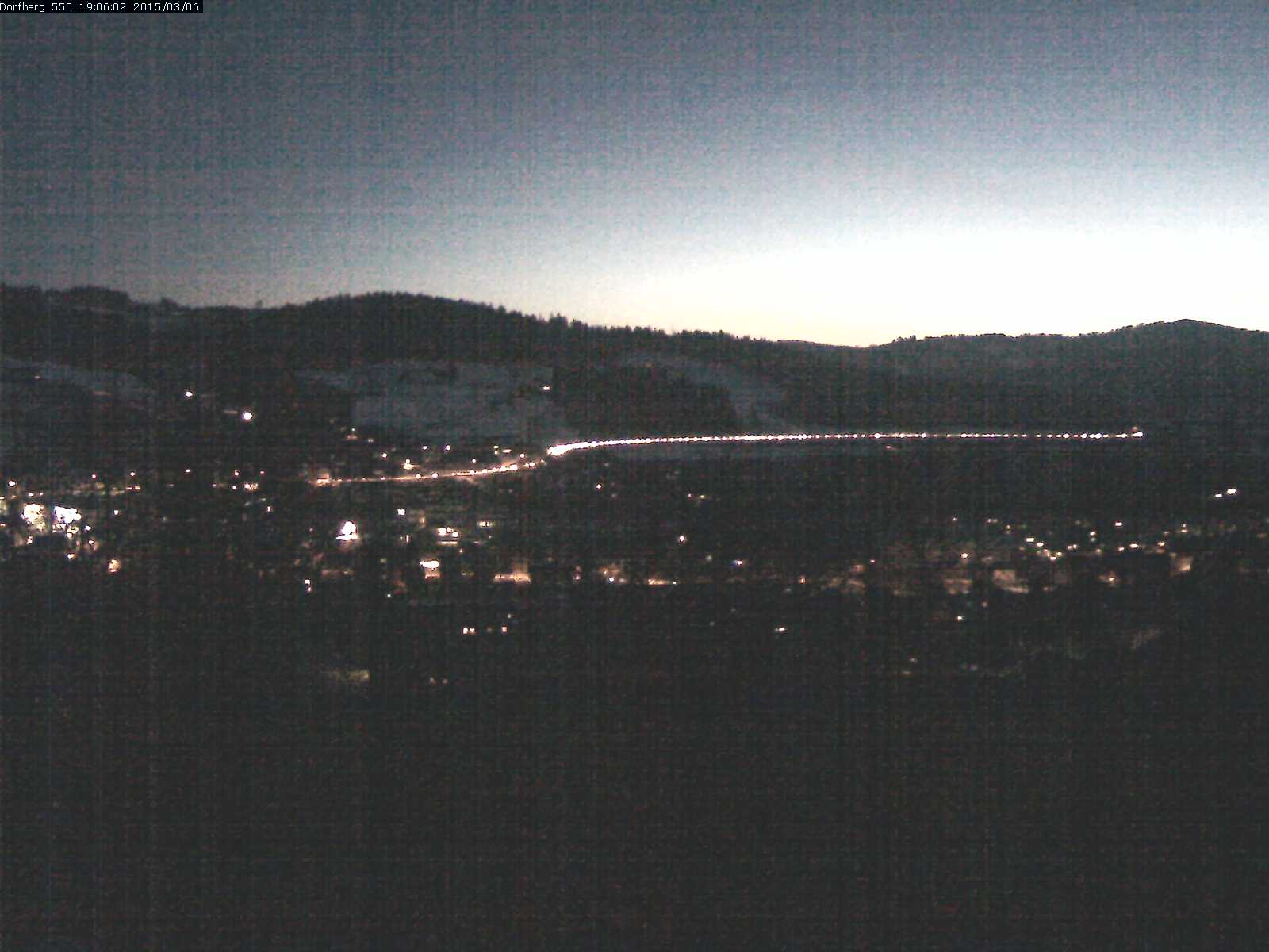 Webcam-Bild: Aussicht vom Dorfberg in Langnau 20150306-190601