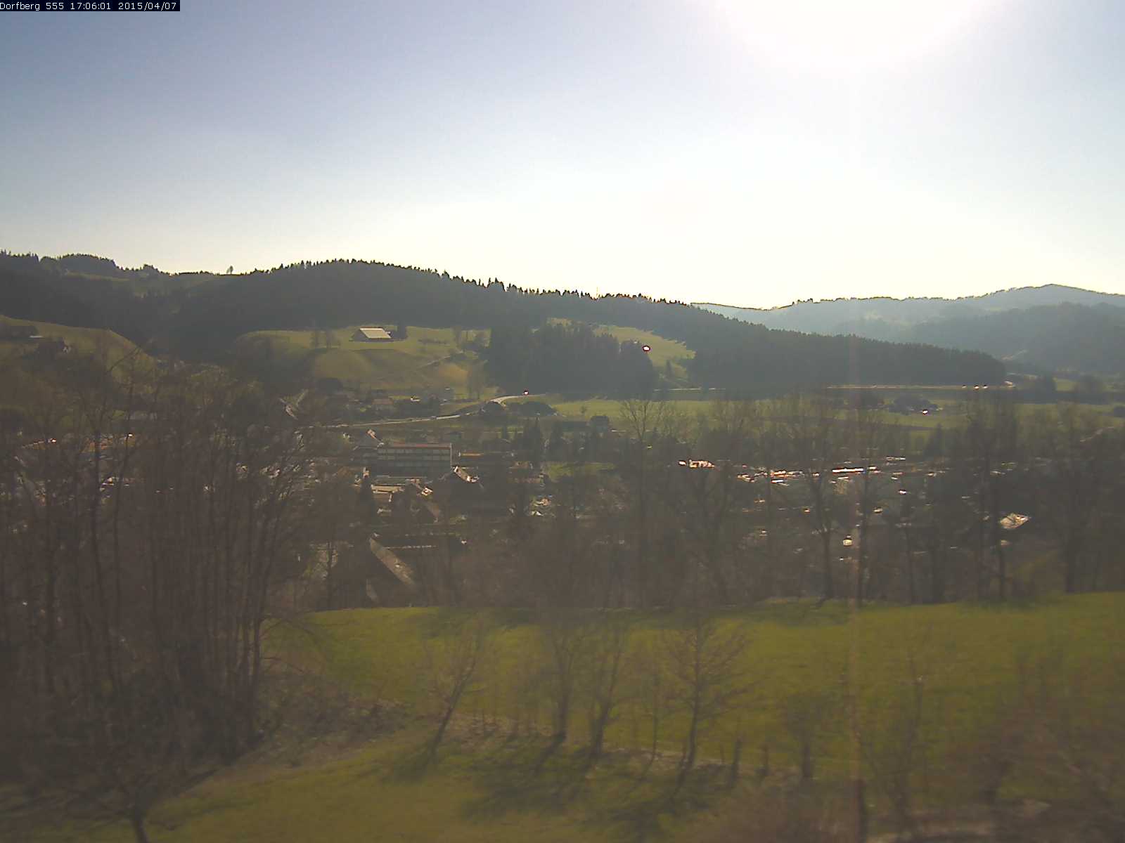 Webcam-Bild: Aussicht vom Dorfberg in Langnau 20150407-170601