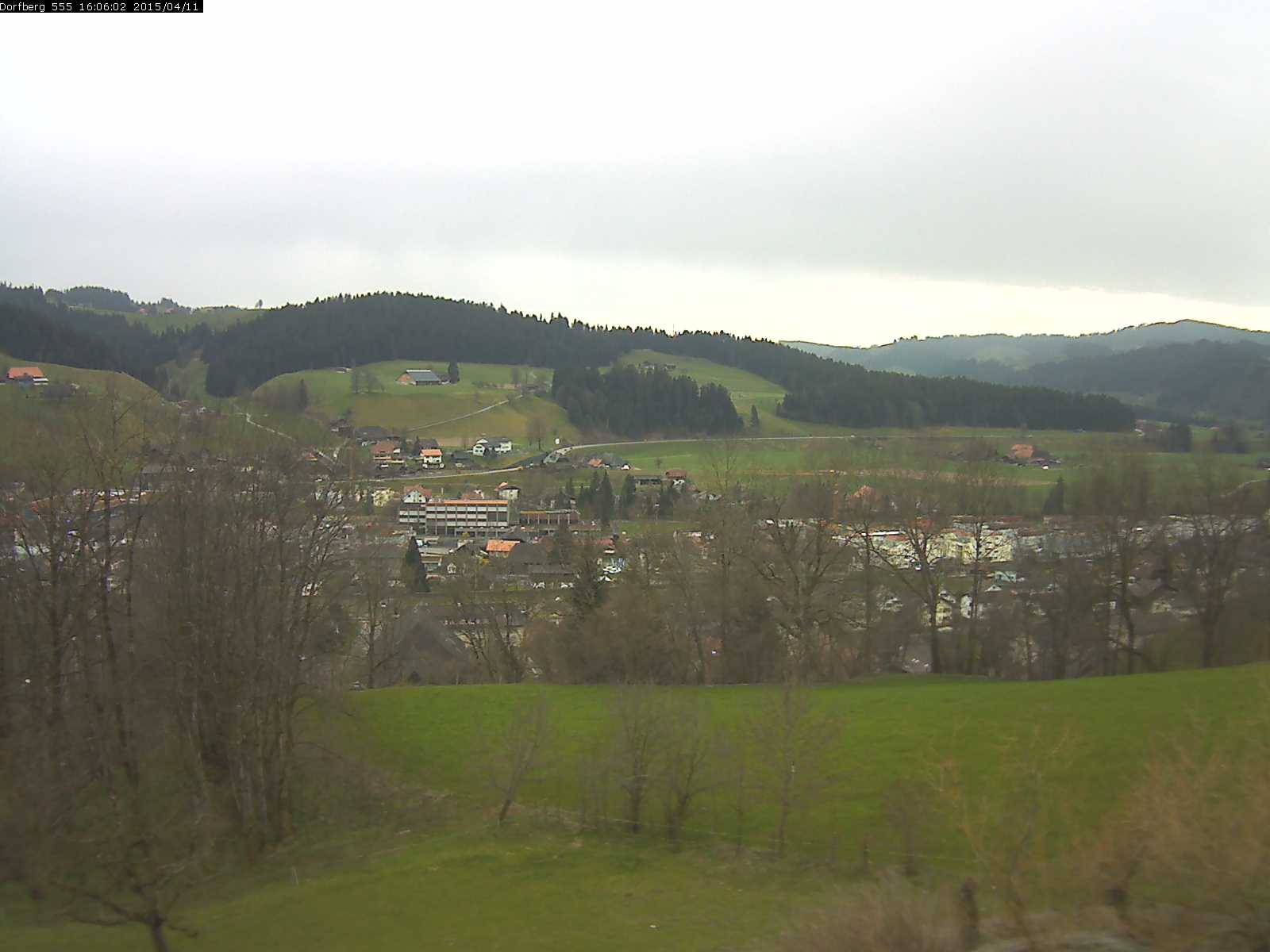 Webcam-Bild: Aussicht vom Dorfberg in Langnau 20150411-160602